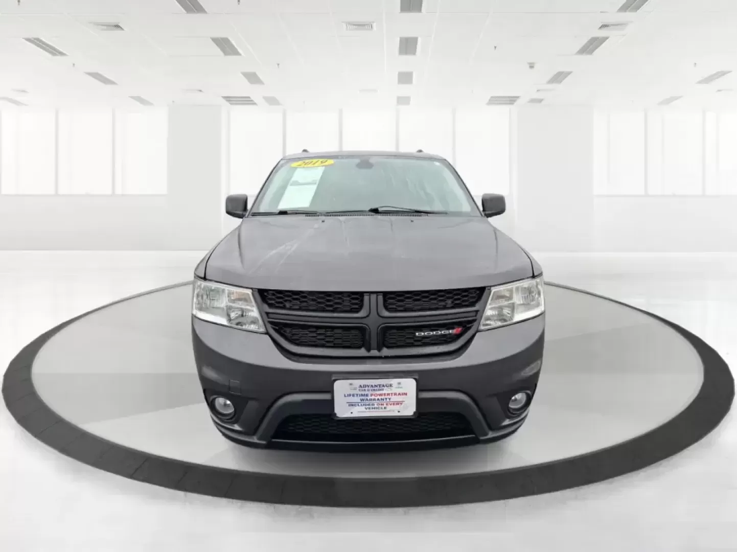 2019 Dodge Journey SE (3C4PDCBB0KT) with an 2.4L L6 DOHC 16V engine, 4A transmission, located at 1230 East Main St, Xenia, OH, 45385, (937) 908-9800, 39.688026, -83.910172 - ### Discover Your Next Adventure with the 2019 Dodge Journey SE Perfect for Growing Families!<br /> <br /> Are you looking for a reliable and spacious SUV that can accommodate your family's needs and adventures? Look no further than this 2019 Dodge Journey SE, now available at Advantage Car and Cre - Photo#7