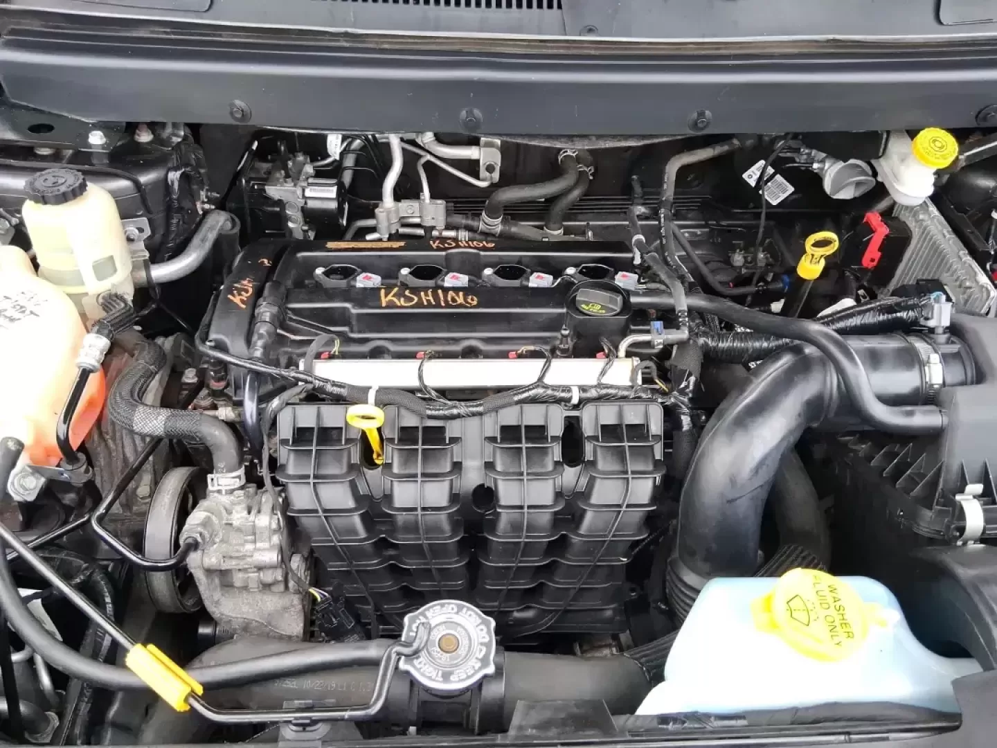 2019 Dodge Journey SE (3C4PDCBB0KT) with an 2.4L L6 DOHC 16V engine, 4A transmission, located at 1230 East Main St, Xenia, OH, 45385, (937) 908-9800, 39.688026, -83.910172 - ### Discover Your Next Adventure with the 2019 Dodge Journey SE Perfect for Growing Families!<br /> <br /> Are you looking for a reliable and spacious SUV that can accommodate your family's needs and adventures? Look no further than this 2019 Dodge Journey SE, now available at Advantage Car and Cre - Photo#11