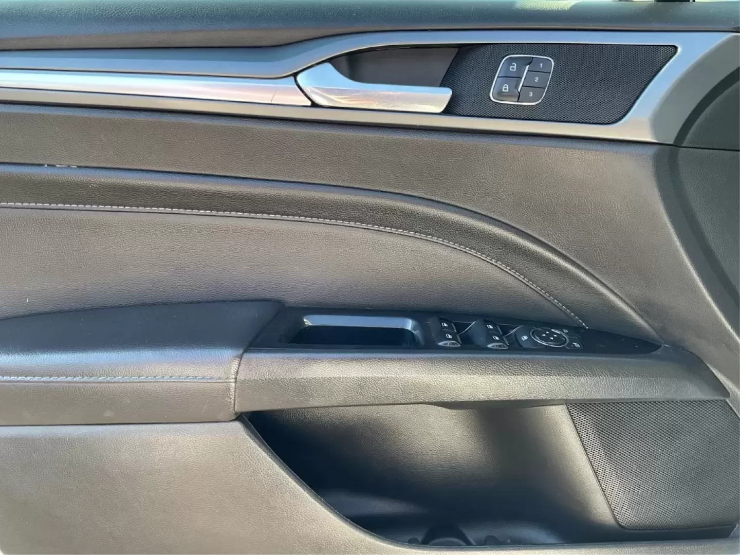 2014 Ford Fusion Titanium (3FA6P0D93ER) with an EcoBoost 2L I-4 gasoline direct injection engine, located at 4508 South Dixie Dr, Moraine, OH, 45439, (937) 908-9800, 39.689976, -84.218452 - Are you ready to elevate your daily commute or make unforgettable memories on family road trips? Introducing the stunning 2014 Ford Fusion Titanium, now available at Advantage Car and Credit in Moraine, OH. This sleek sedan seamlessly blends style, comfort, and performance, making it an ideal choice - Photo#19