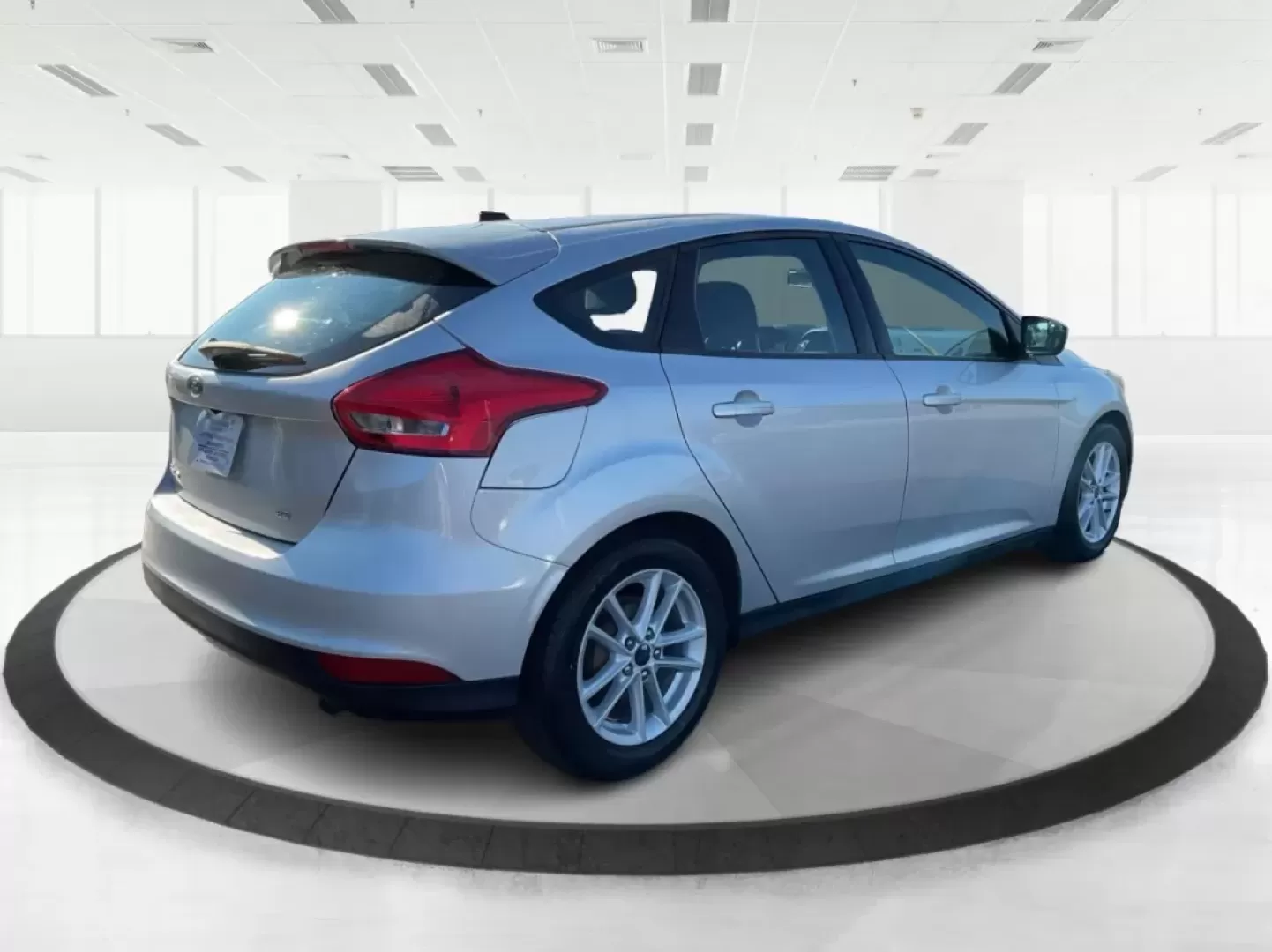 2018 Ford Focus SE (1FADP3K23JL) with an 2L I-4 gasoline direct injection engine, located at 1099 N County Rd 25A , Troy, OH, 45373, (937) 908-9800, 40.057079, -84.212883 - ### Discover Adventure and Comfort with the 2018 Ford Focus SE at Advantage Car and Credit!<br /> <br /> Are you in search of a reliable, stylish vehicle that perfectly complements your active lifestyle? Look no further! The 2018 Ford Focus SE Hatchback is designed for those who appreciate both func - Photo#2