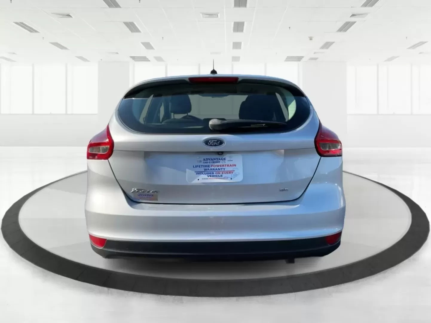 2018 Ford Focus SE (1FADP3K23JL) with an 2L I-4 gasoline direct injection engine, located at 1099 N County Rd 25A , Troy, OH, 45373, (937) 908-9800, 40.057079, -84.212883 - ### Discover Adventure and Comfort with the 2018 Ford Focus SE at Advantage Car and Credit!<br /> <br /> Are you in search of a reliable, stylish vehicle that perfectly complements your active lifestyle? Look no further! The 2018 Ford Focus SE Hatchback is designed for those who appreciate both func - Photo#3