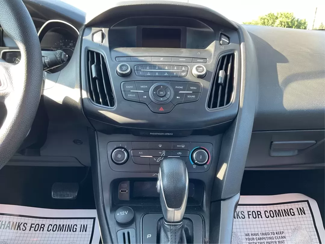 2018 Ford Focus SE (1FADP3K23JL) with an 2L I-4 gasoline direct injection engine, Automatic transmission, located at 880 E. National Road, Vandalia, OH, 45377, (937) 908-9800, 39.891918, -84.183594 - ### Discover Adventure and Comfort with the 2018 Ford Focus SE at Advantage Car and Credit!<br /> <br /> Are you in search of a reliable, stylish vehicle that perfectly complements your active lifestyle? Look no further! The 2018 Ford Focus SE Hatchback is designed for those who appreciate both func - Photo#13