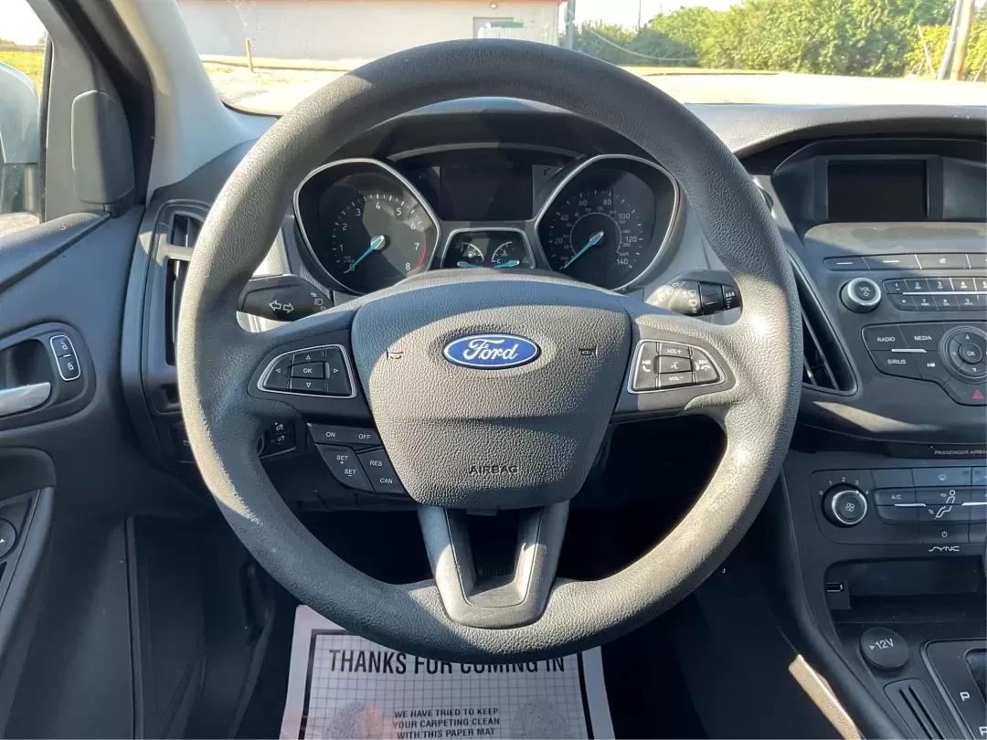 2018 Ford Focus SE (1FADP3K23JL) with an 2L I-4 gasoline direct injection engine, Automatic transmission, located at 880 E. National Road, Vandalia, OH, 45377, (937) 908-9800, 39.891918, -84.183594 - ### Discover Adventure and Comfort with the 2018 Ford Focus SE at Advantage Car and Credit!<br /> <br /> Are you in search of a reliable, stylish vehicle that perfectly complements your active lifestyle? Look no further! The 2018 Ford Focus SE Hatchback is designed for those who appreciate both func - Photo#16