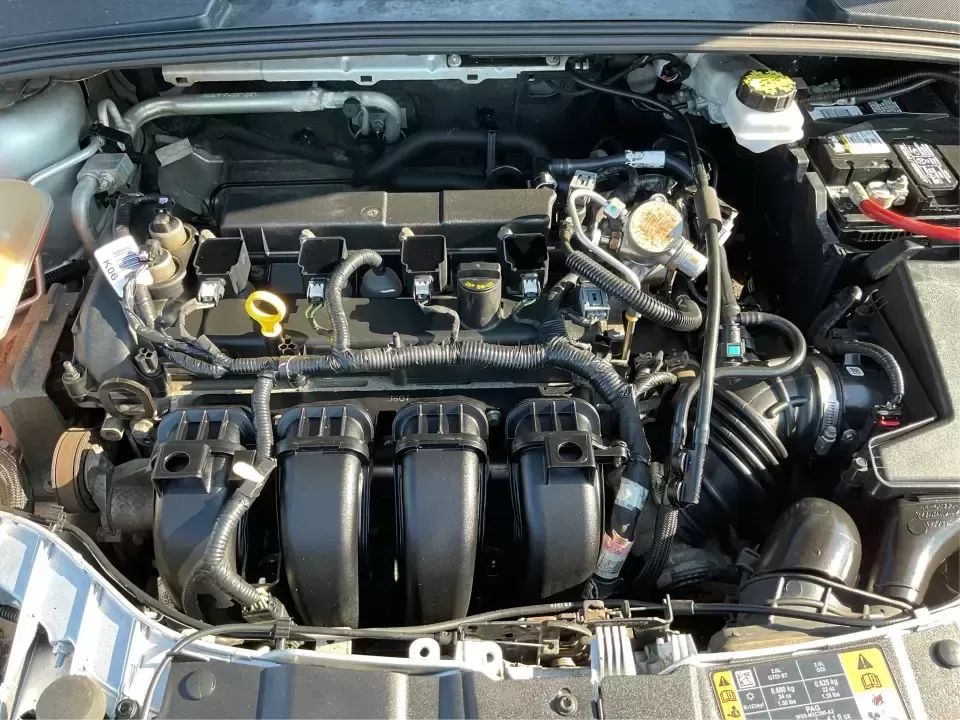 2018 Ford Focus SE Hatch (1FADP3K23JL) with an 2.0L L4 DOHC 16V engine, Automatic transmission, located at 8750 N County Rd 25A, Piqua, OH, 45356, (937) 908-9800, 40.164391, -84.232513 - Busy weekdays, long commutes up I75, and quick weekend getaways to the Great Miami River Trail call for a car that's easy to live with, easy to park, and efficient to run. This 2018 Ford Focus SE Hatchback in Ingot Silver Metallic fits that lifestyle with the versatility of a hatch, the confidence o - Photo#11