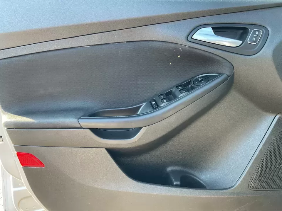 2018 Ford Focus SE Hatch (1FADP3K23JL) with an 2.0L L4 DOHC 16V engine, Automatic transmission, located at 8750 N County Rd 25A, Piqua, OH, 45356, (937) 908-9800, 40.164391, -84.232513 - Busy weekdays, long commutes up I75, and quick weekend getaways to the Great Miami River Trail call for a car that's easy to live with, easy to park, and efficient to run. This 2018 Ford Focus SE Hatchback in Ingot Silver Metallic fits that lifestyle with the versatility of a hatch, the confidence o - Photo#18