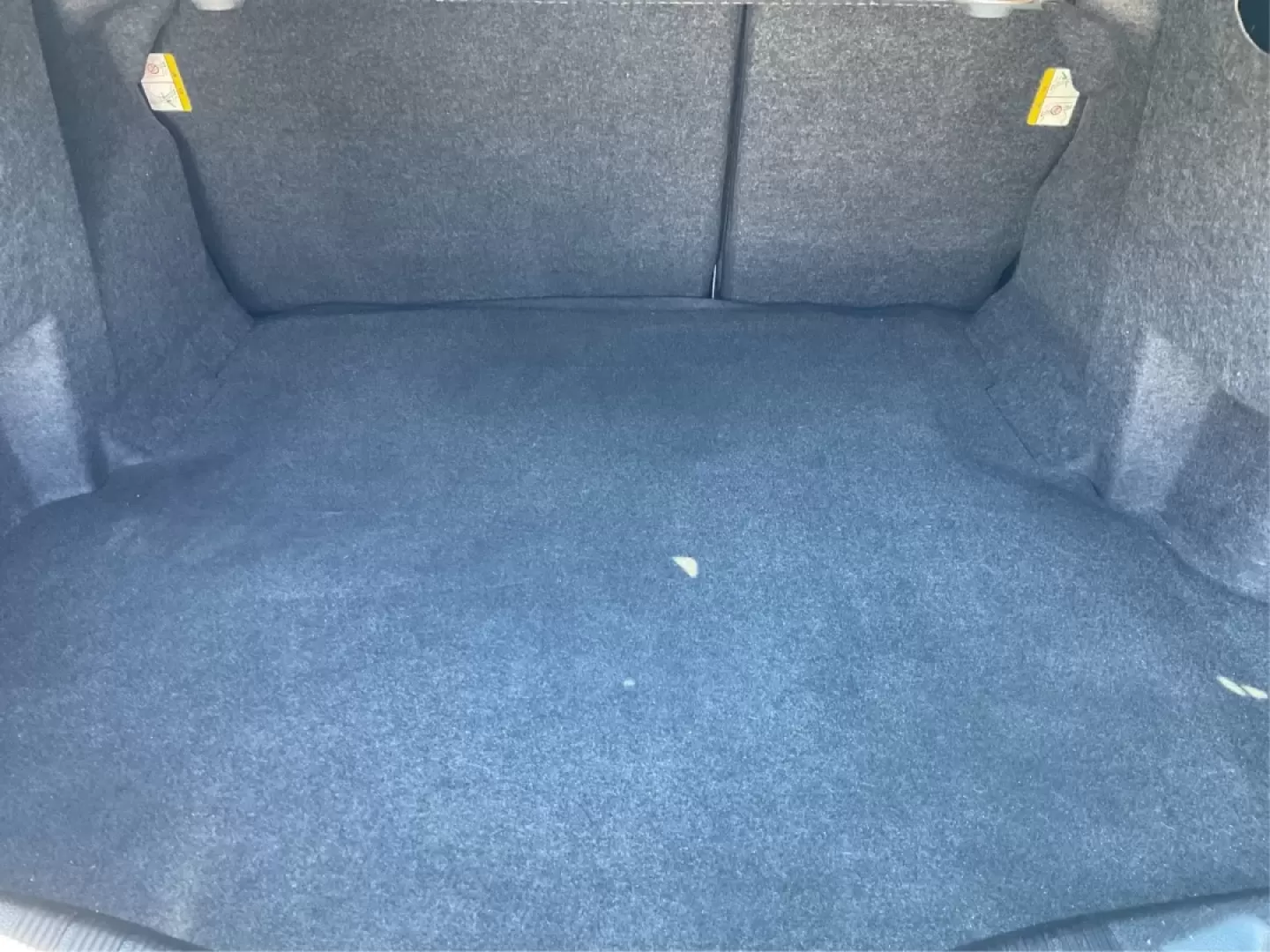 2018 Ford Fusion SE (3FA6P0HD3JR) with an Other engine, located at 401 Woodman Dr, Riverside, OH, 45431, (937) 908-9800, 39.760899, -84.123421 - Looking for a reliable sedan that combines style, comfort, and practicality? Look no further than the 2018 Ford Fusion SE, available now at Advantage Car and Credit in Vandalia, OH! Perfect for your daily commute, family outings, or even weekend adventures, this vehicle is designed to enhance your l - Photo#12