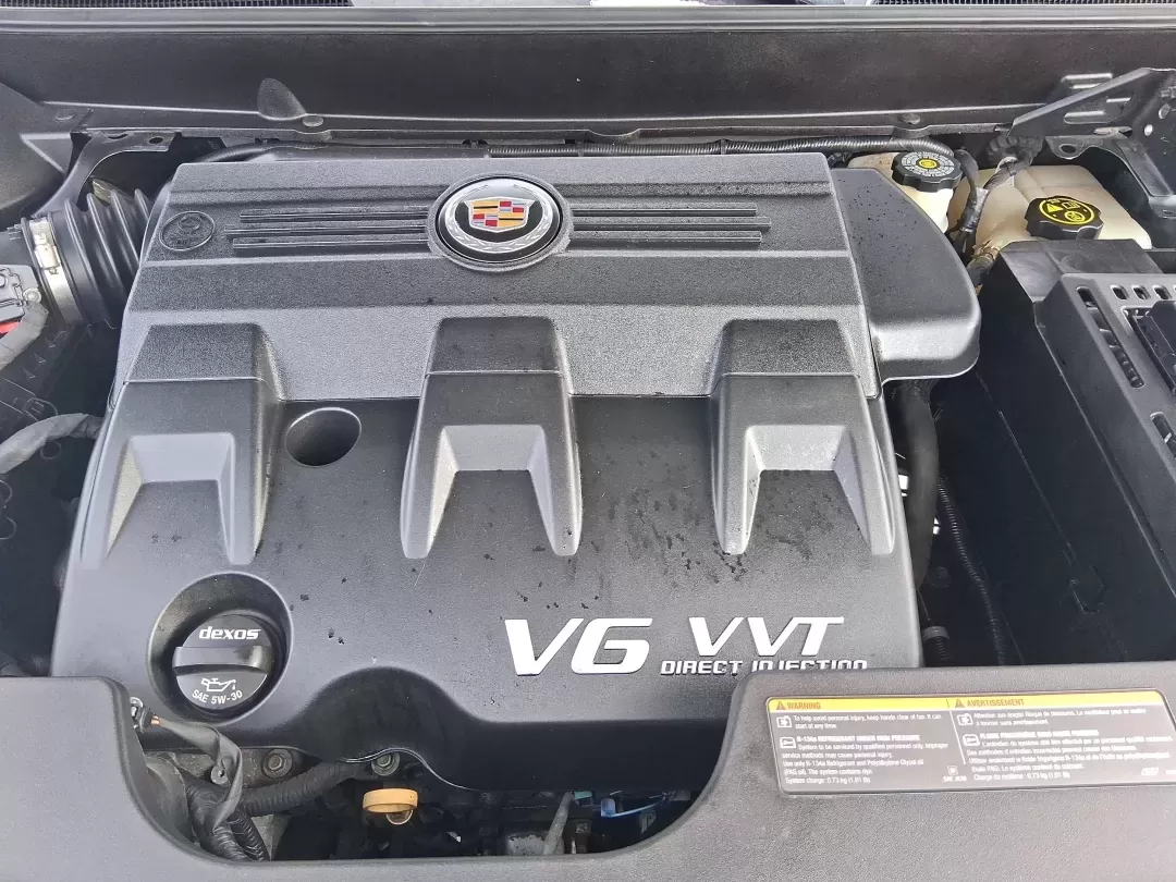 2014 Cadillac SRX Performance Collection (3GYFNCE38ES) with an 3.6L V-6 gasoline direct injection engine, 6-Speed Automatic transmission, located at 1184 Kauffman Ave, Fairborn, OH, 45324, (937) 908-9800, 39.807072, -84.030914 - **Experience Luxury and Versatility with the 2014 Cadillac SRX Performance Collection at Advantage Car and Credit - Riverside!**<br /> <br /> Are you in search of a vehicle that accommodates both your daily commutes and weekend adventures while ensuring you travel in style? Look no further than the - Photo#11