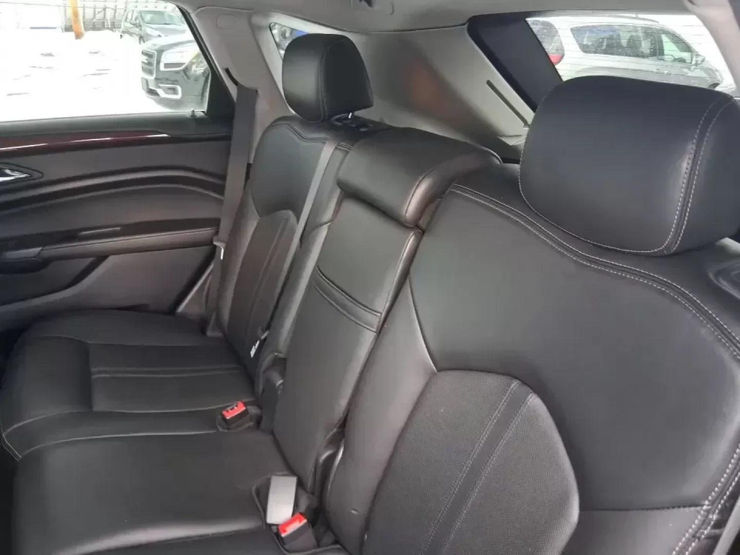 2014 Cadillac SRX Performance Collection (3GYFNCE38ES) with an 3.6L V-6 gasoline direct injection engine, 6-Speed Automatic transmission, located at 1099 N County Rd 25A , Troy, OH, 45373, (937) 908-9800, 40.057079, -84.212883 - **Experience Luxury and Versatility with the 2014 Cadillac SRX Performance Collection at Advantage Car and Credit - Riverside!**<br /> <br /> Are you in search of a vehicle that accommodates both your daily commutes and weekend adventures while ensuring you travel in style? Look no further than the - Photo#10