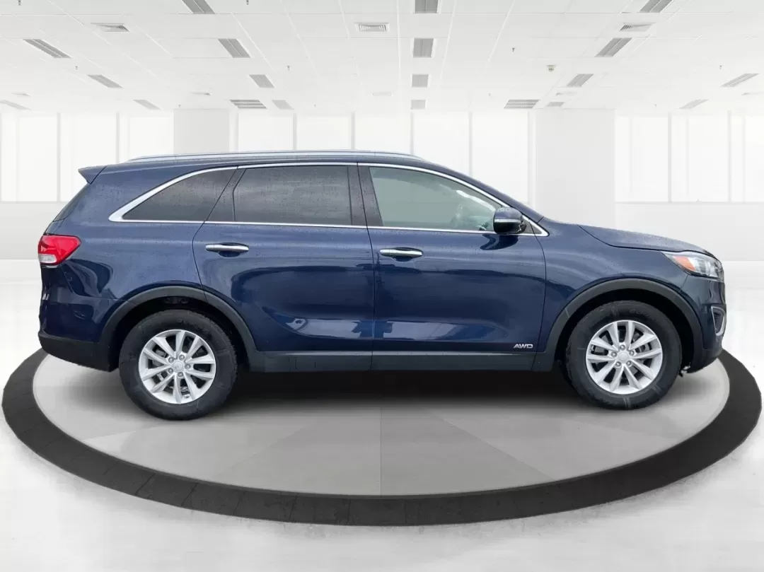 2018 Kia Sorento 2.4L LX (5XYPGDA30JG) with an 2.4L I-4 gasoline direct injection engine, located at 1230 East Main St, Xenia, OH, 45385, (937) 908-9800, 39.688026, -83.910172 - **Explore the Open Road in Style with the 2018 Kia Sorento - Perfect for Every Family Adventure!**<br /> <br /> Are you ready for your next family road trip or weekend getaway? The 2018 Kia Sorento is the SUV that will elevate your lifestyle and ensure every journey is memorable. With its spacious i - Photo#1
