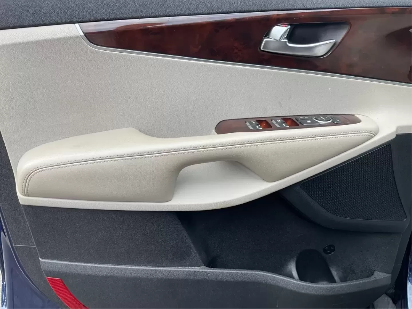 2018 Kia Sorento 2.4L LX (5XYPGDA30JG) with an 2.4L I-4 gasoline direct injection engine, located at 1230 East Main St, Xenia, OH, 45385, (937) 908-9800, 39.688026, -83.910172 - **Explore the Open Road in Style with the 2018 Kia Sorento - Perfect for Every Family Adventure!**<br /> <br /> Are you ready for your next family road trip or weekend getaway? The 2018 Kia Sorento is the SUV that will elevate your lifestyle and ensure every journey is memorable. With its spacious i - Photo#18