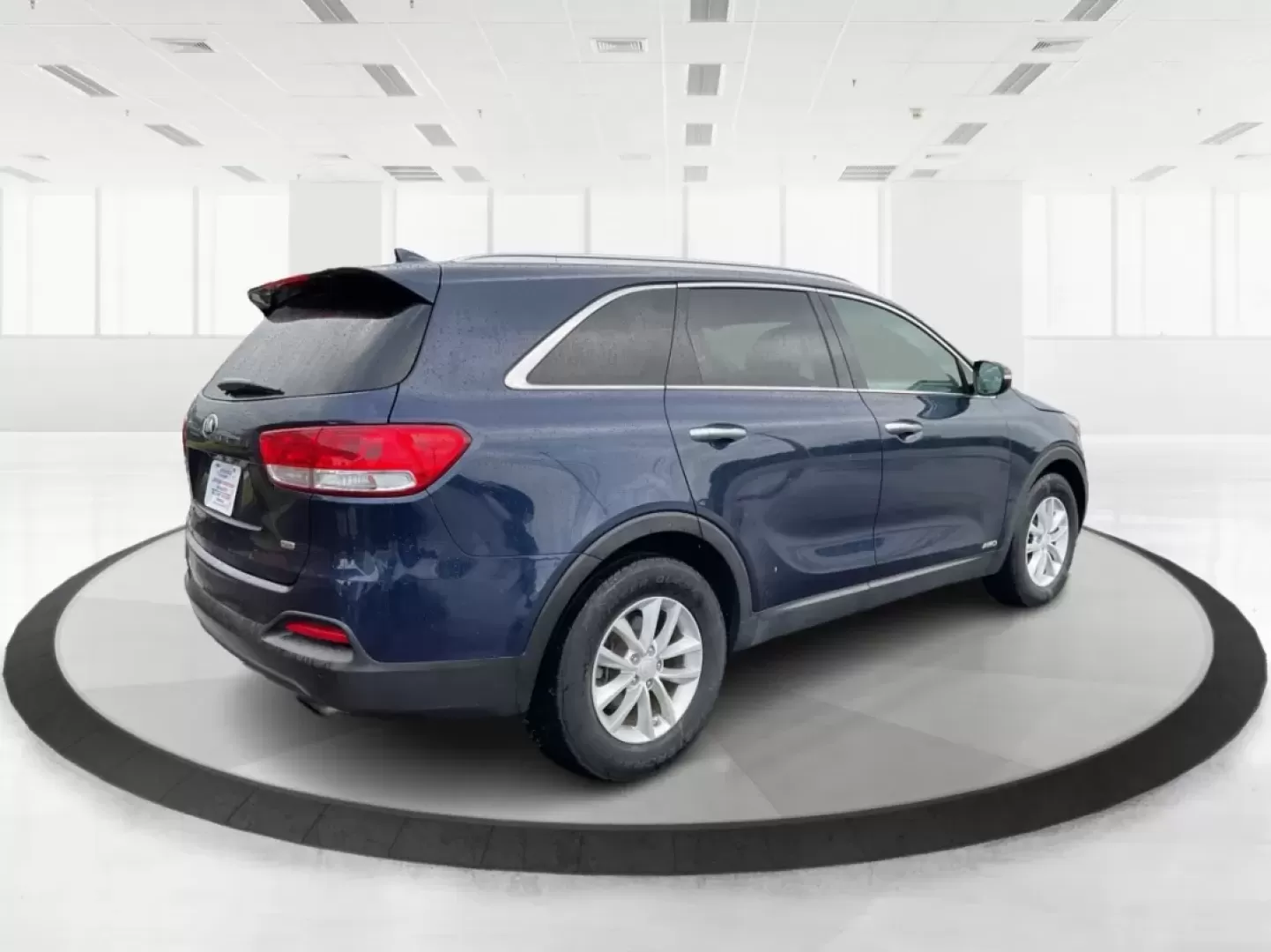 2018 Kia Sorento 2.4L LX (5XYPGDA30JG) with an 2.4L I-4 gasoline direct injection engine, located at 1099 N County Rd 25A , Troy, OH, 45373, (937) 908-9800, 40.057079, -84.212883 - **Explore the Open Road in Style with the 2018 Kia Sorento - Perfect for Every Family Adventure!**<br /> <br /> Are you ready for your next family road trip or weekend getaway? The 2018 Kia Sorento is the SUV that will elevate your lifestyle and ensure every journey is memorable. With its spacious i - Photo#2