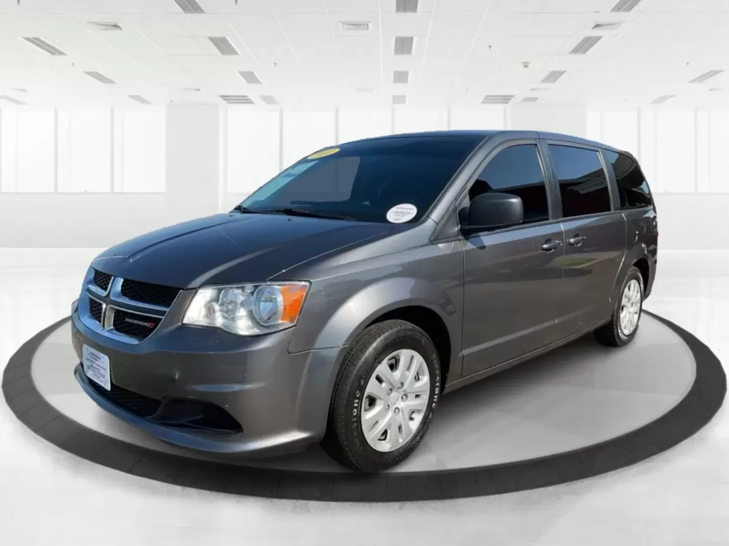 2018 Dodge Grand Caravan SE (2C4RDGBG5JR) with an Pentastar 3.6L V-6 DOHC engine, located at 4508 South Dixie Dr, Moraine, OH, 45439, (937) 908-9800, 39.689976, -84.218452 - **Explore the Open Road in Style with the 2018 Dodge Grand Caravan Perfect for Families on the Go!**<br /> <br /> Are you searching for a reliable vehicle that caters to your family's needs while offering comfort and versatility? Look no further than the 2018 Dodge Grand Caravan SE, available now a - Photo#8