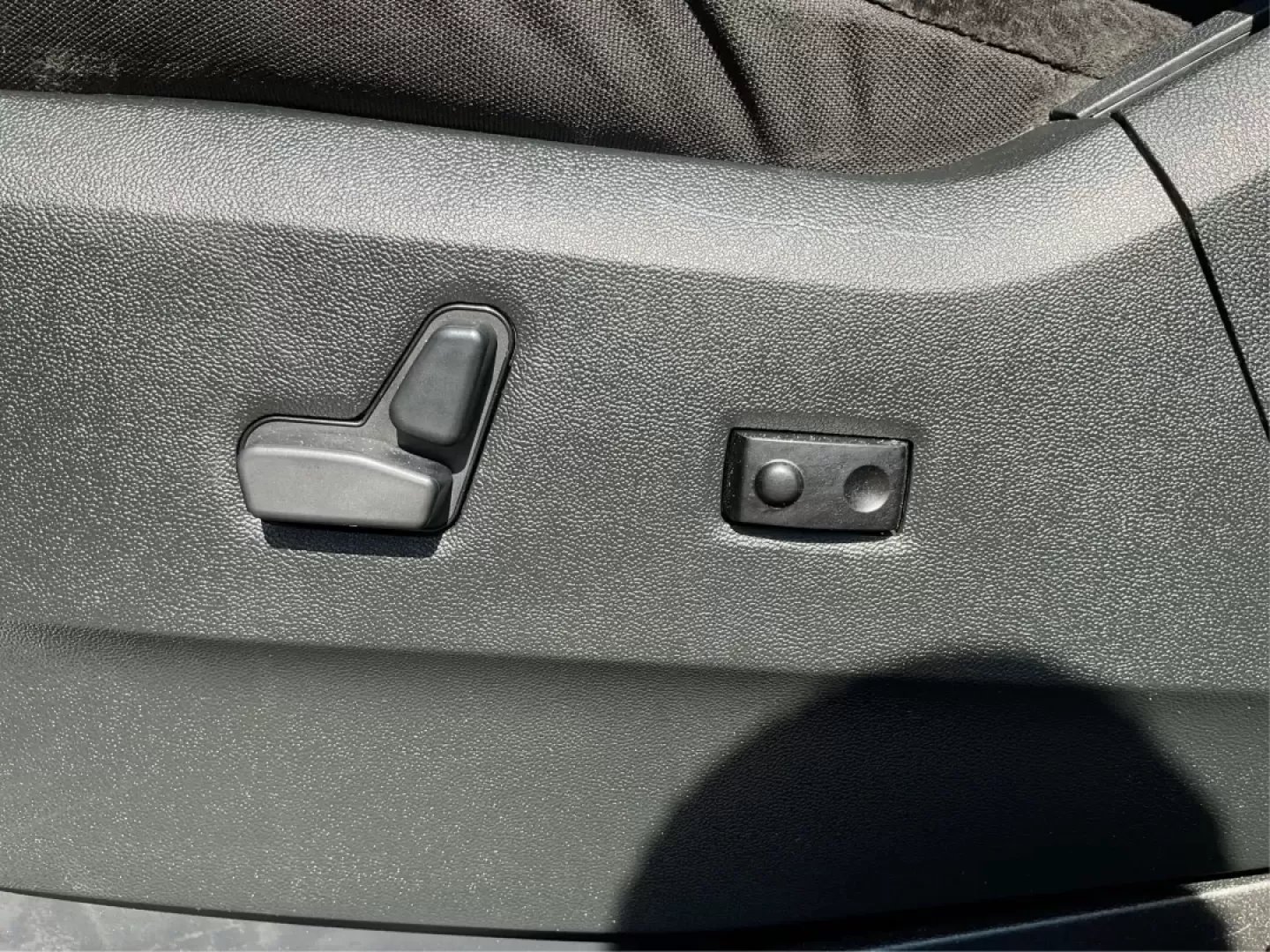 2018 Dodge Grand Caravan SE (2C4RDGBG5JR) with an Pentastar 3.6L V-6 DOHC engine, located at 4508 South Dixie Dr, Moraine, OH, 45439, (937) 908-9800, 39.689976, -84.218452 - **Explore the Open Road in Style with the 2018 Dodge Grand Caravan Perfect for Families on the Go!**<br /> <br /> Are you searching for a reliable vehicle that caters to your family's needs while offering comfort and versatility? Look no further than the 2018 Dodge Grand Caravan SE, available now a - Photo#18