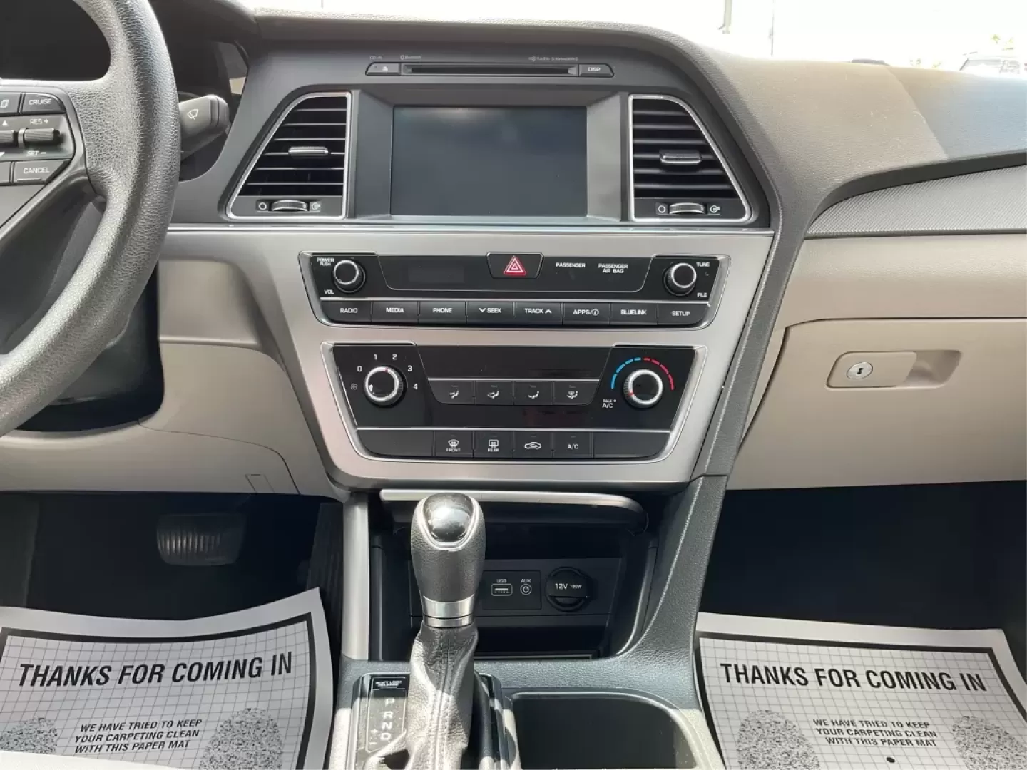 2016 Hyundai Sonata SE (5NPE24AF3GH) with an 2.4L I-4 gasoline direct injection engine, located at 4508 South Dixie Dr, Moraine, OH, 45439, (937) 908-9800, 39.689976, -84.218452 - **Discover Your Ideal Family Sedan: 2016 Hyundai Sonata SE at Advantage Car and Credit - Moraine**<br /> <br /> Are you in search of a dependable vehicle that perfectly fits your family's lifestyle or makes your daily commute a breeze? Look no further! Presenting the 2016 Hyundai Sonata SE, a stylis - Photo#13