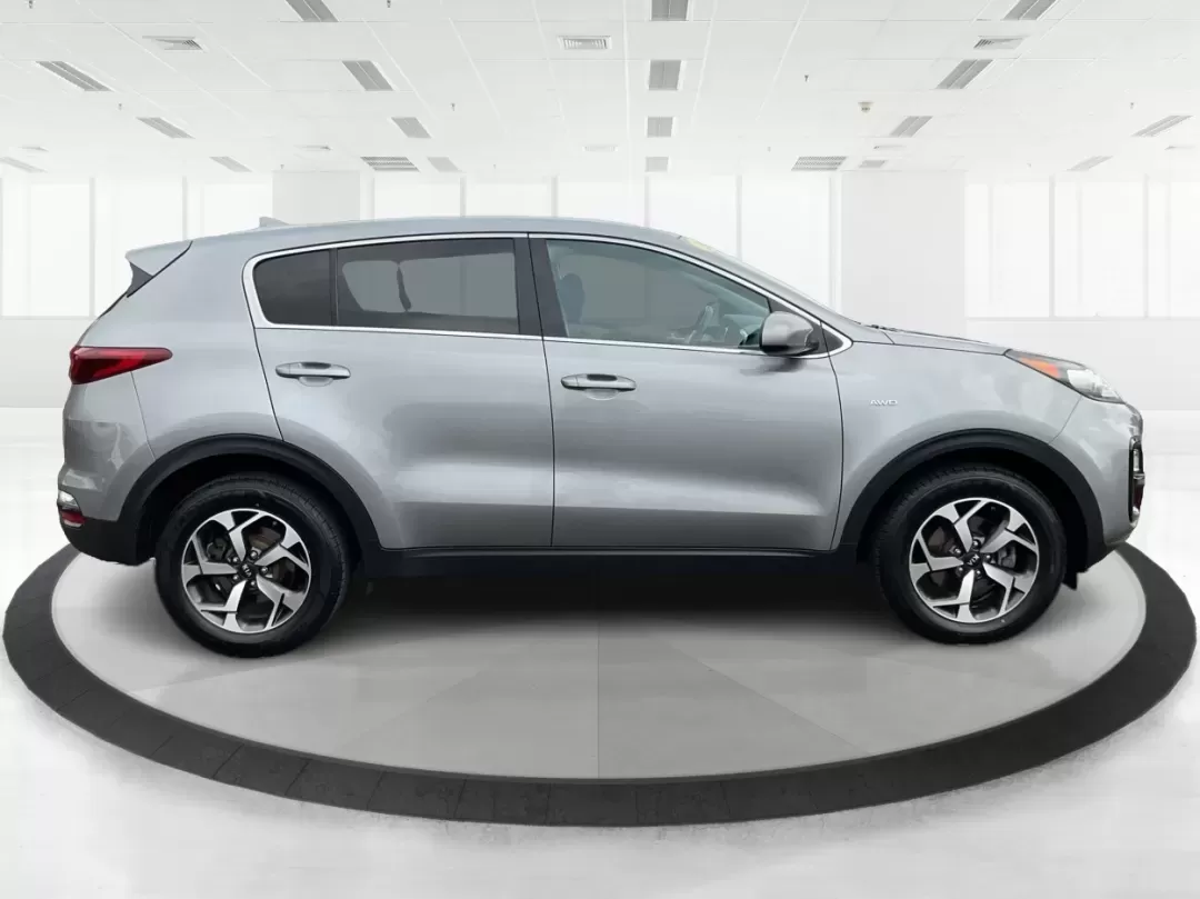 2020 Kia Sportage LX (KNDPMCAC7L7) with an Theta II 2.4L I-4 gasoline direct injection engine, located at 1951 S Dayton Lakeview Rd., New Carlisle, OH, 45344, (937) 908-9800, 39.890999, -84.050255 - **Adventure Awaits with the 2020 Kia Sportage LX Your Perfect Crossover Companion!**<br /> <br /> Are you ready to elevate your daily commutes or embark on unforgettable road trips with your family? Look no further! At Advantage Car and Credit in Fairborn, OH, we proudly present this stylish 2020 K - Photo#1