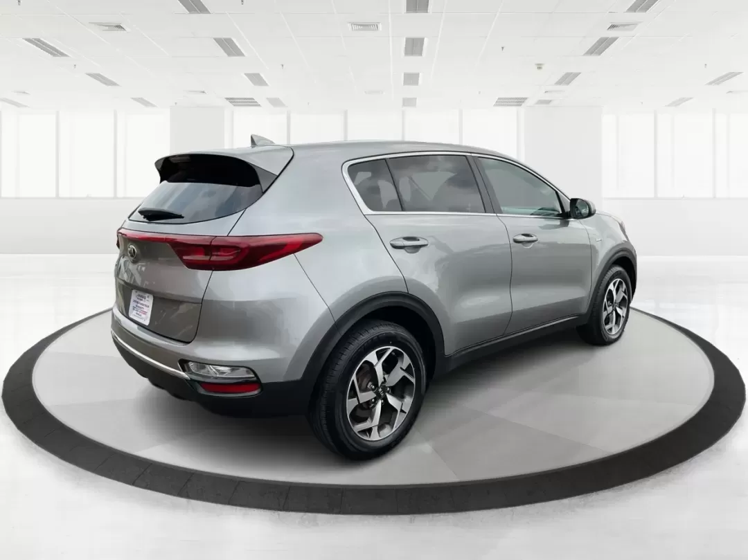 2020 Kia Sportage LX (KNDPMCAC7L7) with an Theta II 2.4L I-4 gasoline direct injection engine, located at 1951 S Dayton Lakeview Rd., New Carlisle, OH, 45344, (937) 908-9800, 39.890999, -84.050255 - **Adventure Awaits with the 2020 Kia Sportage LX Your Perfect Crossover Companion!**<br /> <br /> Are you ready to elevate your daily commutes or embark on unforgettable road trips with your family? Look no further! At Advantage Car and Credit in Fairborn, OH, we proudly present this stylish 2020 K - Photo#2