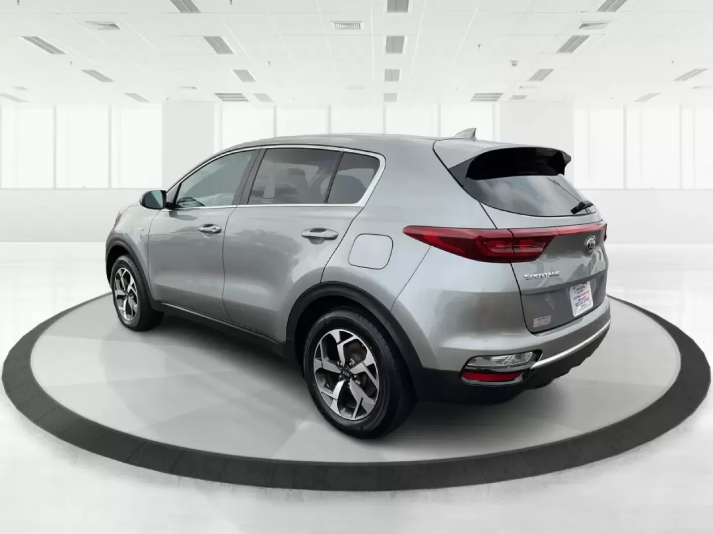 2020 Kia Sportage LX (KNDPMCAC7L7) with an Theta II 2.4L I-4 gasoline direct injection engine, located at 1951 S Dayton Lakeview Rd., New Carlisle, OH, 45344, (937) 908-9800, 39.890999, -84.050255 - **Adventure Awaits with the 2020 Kia Sportage LX Your Perfect Crossover Companion!**<br /> <br /> Are you ready to elevate your daily commutes or embark on unforgettable road trips with your family? Look no further! At Advantage Car and Credit in Fairborn, OH, we proudly present this stylish 2020 K - Photo#4