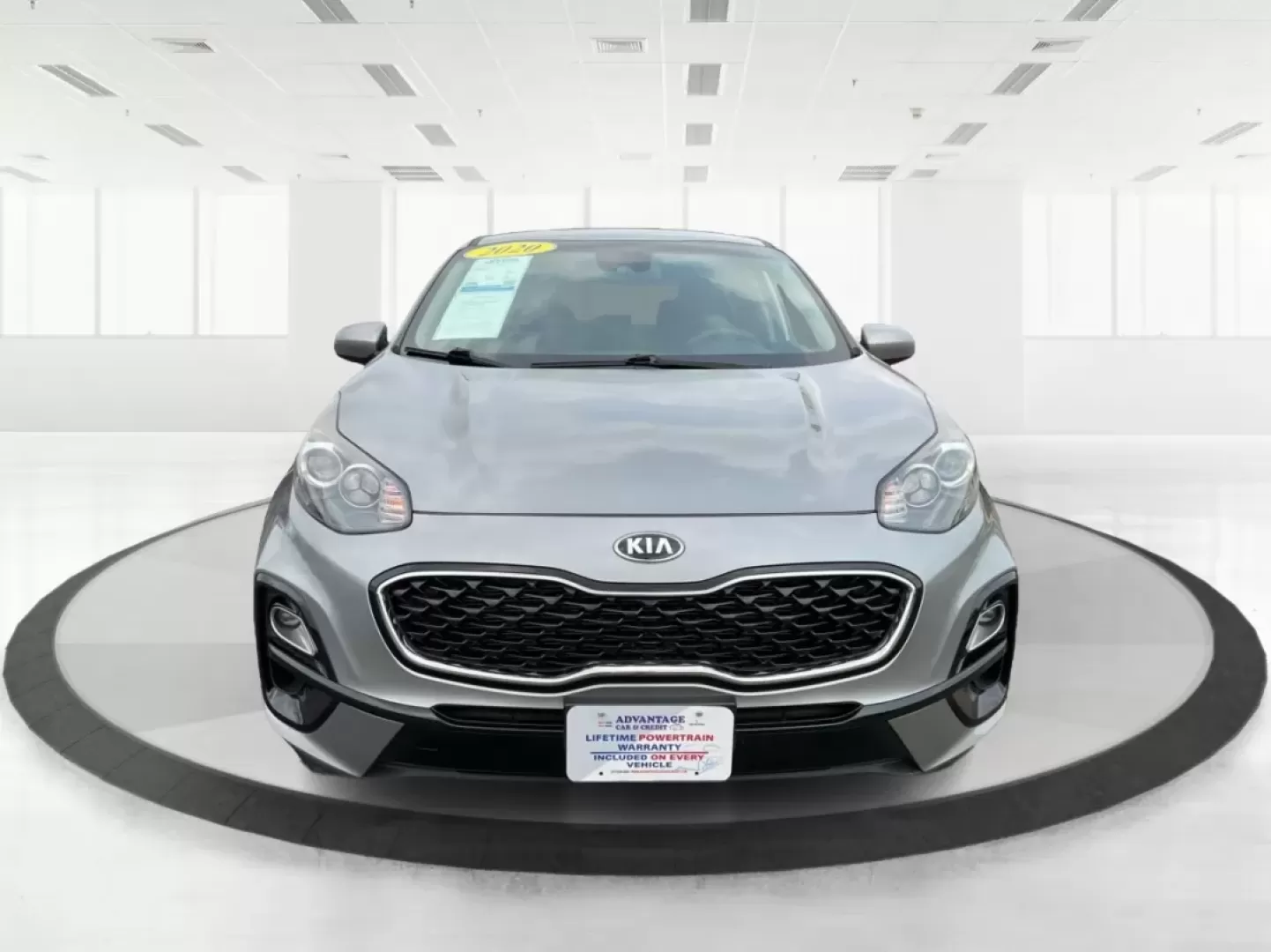 2020 Kia Sportage LX (KNDPMCAC7L7) with an Theta II 2.4L I-4 gasoline direct injection engine, located at 1951 S Dayton Lakeview Rd., New Carlisle, OH, 45344, (937) 908-9800, 39.890999, -84.050255 - **Adventure Awaits with the 2020 Kia Sportage LX Your Perfect Crossover Companion!**<br /> <br /> Are you ready to elevate your daily commutes or embark on unforgettable road trips with your family? Look no further! At Advantage Car and Credit in Fairborn, OH, we proudly present this stylish 2020 K - Photo#7