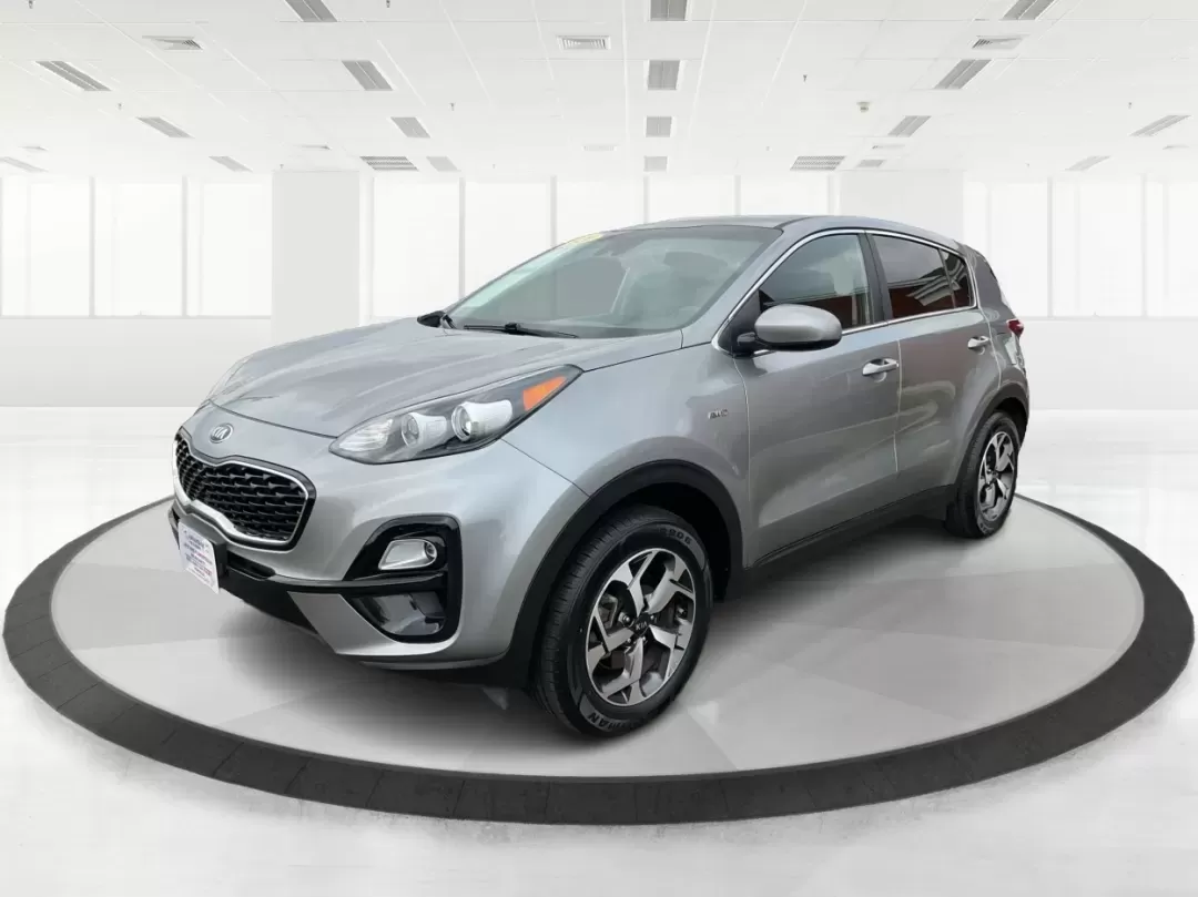 2020 Kia Sportage LX (KNDPMCAC7L7) with an Theta II 2.4L I-4 gasoline direct injection engine, located at 1951 S Dayton Lakeview Rd., New Carlisle, OH, 45344, (937) 908-9800, 39.890999, -84.050255 - **Adventure Awaits with the 2020 Kia Sportage LX Your Perfect Crossover Companion!**<br /> <br /> Are you ready to elevate your daily commutes or embark on unforgettable road trips with your family? Look no further! At Advantage Car and Credit in Fairborn, OH, we proudly present this stylish 2020 K - Photo#8