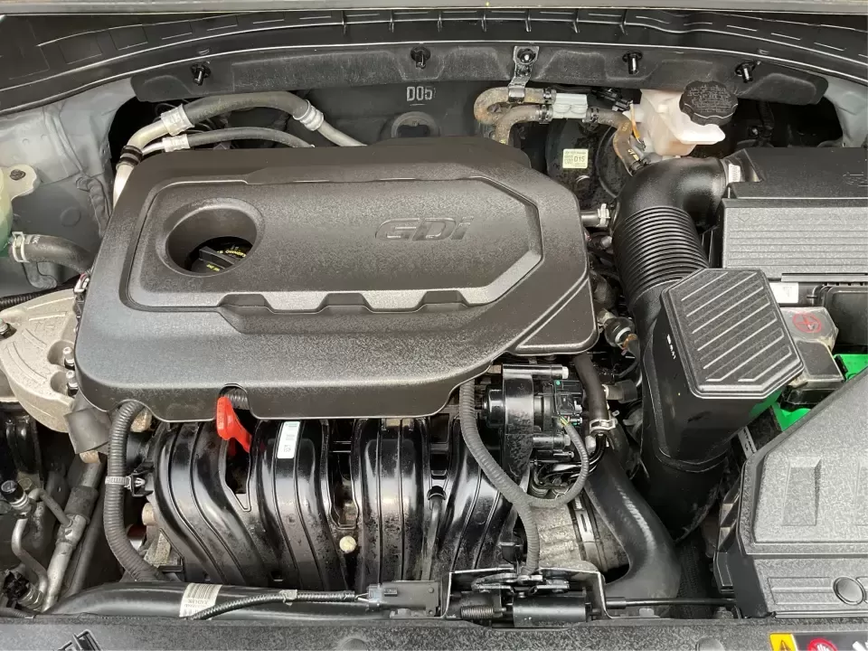 2020 Kia Sportage LX (KNDPMCAC7L7) with an Theta II 2.4L I-4 gasoline direct injection engine, 6A transmission, located at 1184 Kauffman Ave, Fairborn, OH, 45324, (937) 908-9800, 39.807072, -84.030914 - **Adventure Awaits with the 2020 Kia Sportage LX Your Perfect Crossover Companion!**<br /> <br /> Are you ready to elevate your daily commutes or embark on unforgettable road trips with your family? Look no further! At Advantage Car and Credit in Fairborn, OH, we proudly present this stylish 2020 K - Photo#11