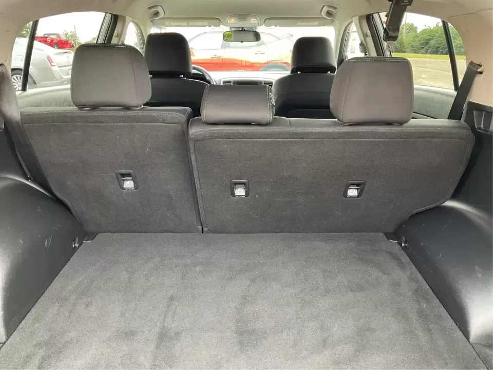 2020 Kia Sportage LX (KNDPMCAC7L7) with an Theta II 2.4L I-4 gasoline direct injection engine, 6A transmission, located at 1184 Kauffman Ave, Fairborn, OH, 45324, (937) 908-9800, 39.807072, -84.030914 - **Adventure Awaits with the 2020 Kia Sportage LX Your Perfect Crossover Companion!**<br /> <br /> Are you ready to elevate your daily commutes or embark on unforgettable road trips with your family? Look no further! At Advantage Car and Credit in Fairborn, OH, we proudly present this stylish 2020 K - Photo#12