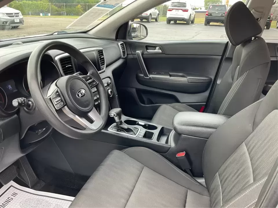 2020 Kia Sportage LX (KNDPMCAC7L7) with an Theta II 2.4L I-4 gasoline direct injection engine, 6A transmission, located at 1230 East Main St, Xenia, OH, 45385, (937) 908-9800, 39.688026, -83.910172 - **Adventure Awaits with the 2020 Kia Sportage LX Your Perfect Crossover Companion!**<br /> <br /> Are you ready to elevate your daily commutes or embark on unforgettable road trips with your family? Look no further! At Advantage Car and Credit in Fairborn, OH, we proudly present this stylish 2020 K - Photo#9