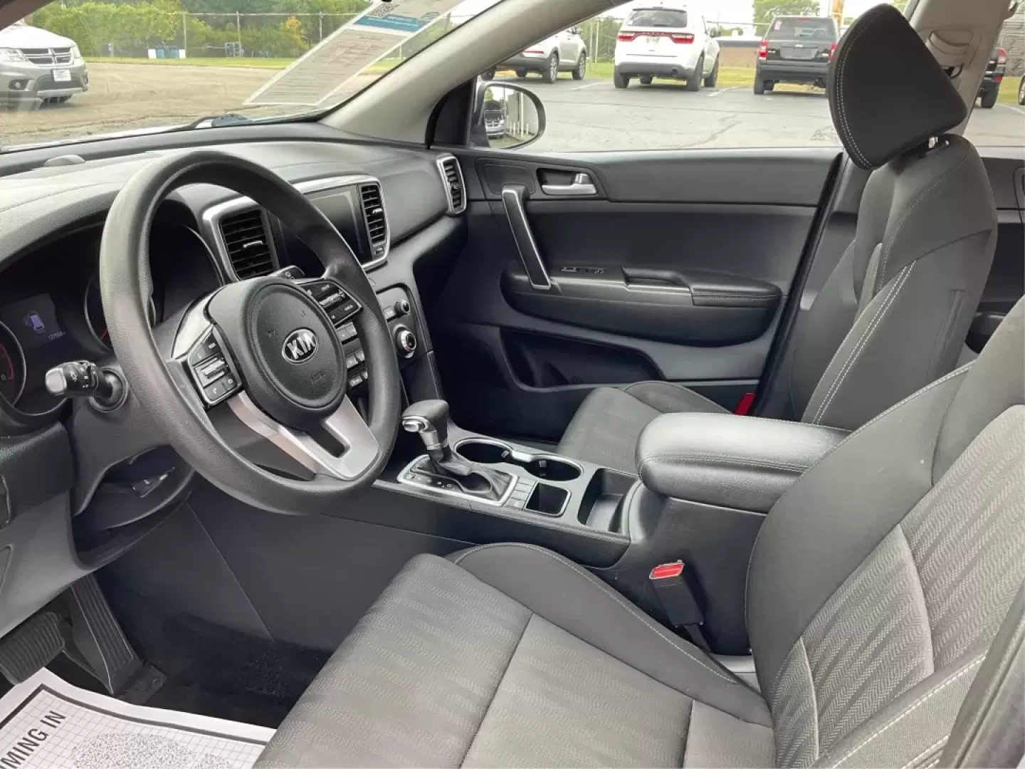 2020 Kia Sportage LX (KNDPMCAC7L7) with an Theta II 2.4L I-4 gasoline direct injection engine, located at 1184 Kauffman Ave, Fairborn, OH, 45324, (937) 908-9800, 39.807072, -84.030914 - **Adventure Awaits with the 2020 Kia Sportage LX Your Perfect Crossover Companion!**<br /> <br /> Are you ready to elevate your daily commutes or embark on unforgettable road trips with your family? Look no further! At Advantage Car and Credit in Fairborn, OH, we proudly present this stylish 2020 K - Photo#9
