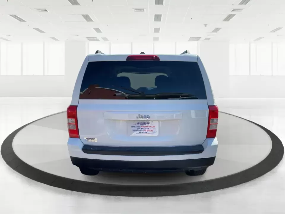 2016 Jeep Patriot Sport (1C4NJPBA0GD) with an 2.0L L4 DOHC 16V engine, Automatic transmission, located at 1951 S Dayton Lakeview Rd., New Carlisle, OH, 45344, (937) 908-9800, 39.890999, -84.050255 - **Unleash Your Adventurous Spirit with This 2016 Jeep Patriot Sport!**<br /> <br /> Are you looking for the perfect vehicle to elevate your weekend adventures or a reliable daily commuter? Look no further than this **2016 Jeep Patriot Sport**, now available at **Advantage Car and Credit - Xenia**. N - Photo#3