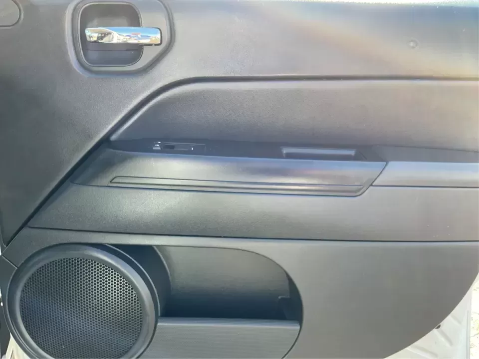 2016 Jeep Patriot Sport (1C4NJPBA0GD) with an 2.0L L4 DOHC 16V engine, Automatic transmission, located at 1951 S Dayton Lakeview Rd., New Carlisle, OH, 45344, (937) 908-9800, 39.890999, -84.050255 - **Unleash Your Adventurous Spirit with This 2016 Jeep Patriot Sport!**<br /> <br /> Are you looking for the perfect vehicle to elevate your weekend adventures or a reliable daily commuter? Look no further than this **2016 Jeep Patriot Sport**, now available at **Advantage Car and Credit - Xenia**. N - Photo#18