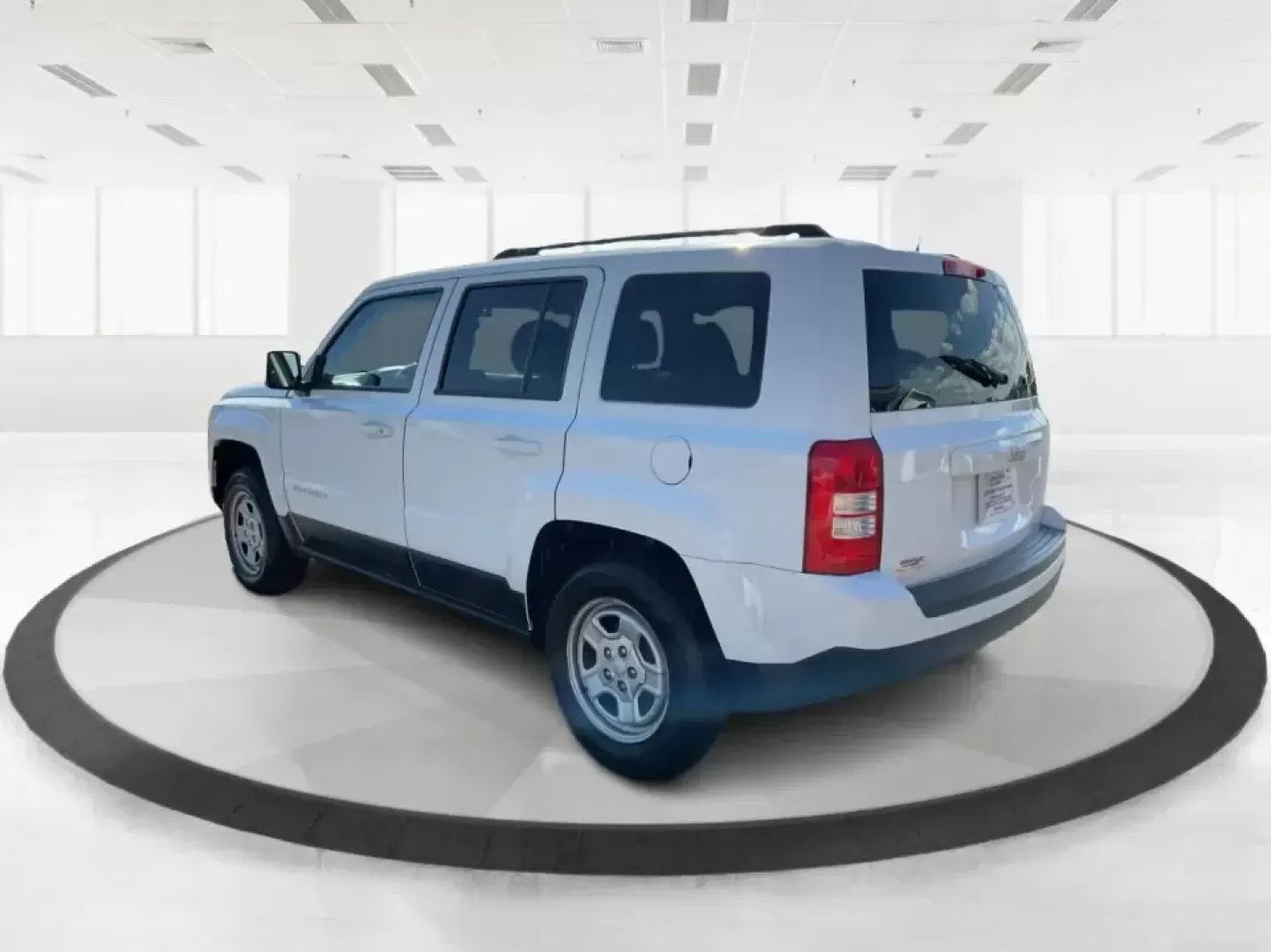 2016 Jeep Patriot Sport (1C4NJPBA0GD) with an 2.0L L4 DOHC 16V engine, Automatic transmission, located at 4508 South Dixie Dr, Moraine, OH, 45439, (937) 908-9800, 39.689976, -84.218452 - Picture your next Ohio weekend: a quick commute up South Dixie Drive, a grocery run near the Dayton Mall area, then an easy escape to Twin Creek MetroPark or a day trip into downtown Dayton-without driving something oversized or hard on your budget. This 2016 Jeep Patriot Sport is the kind of compac - Photo#4