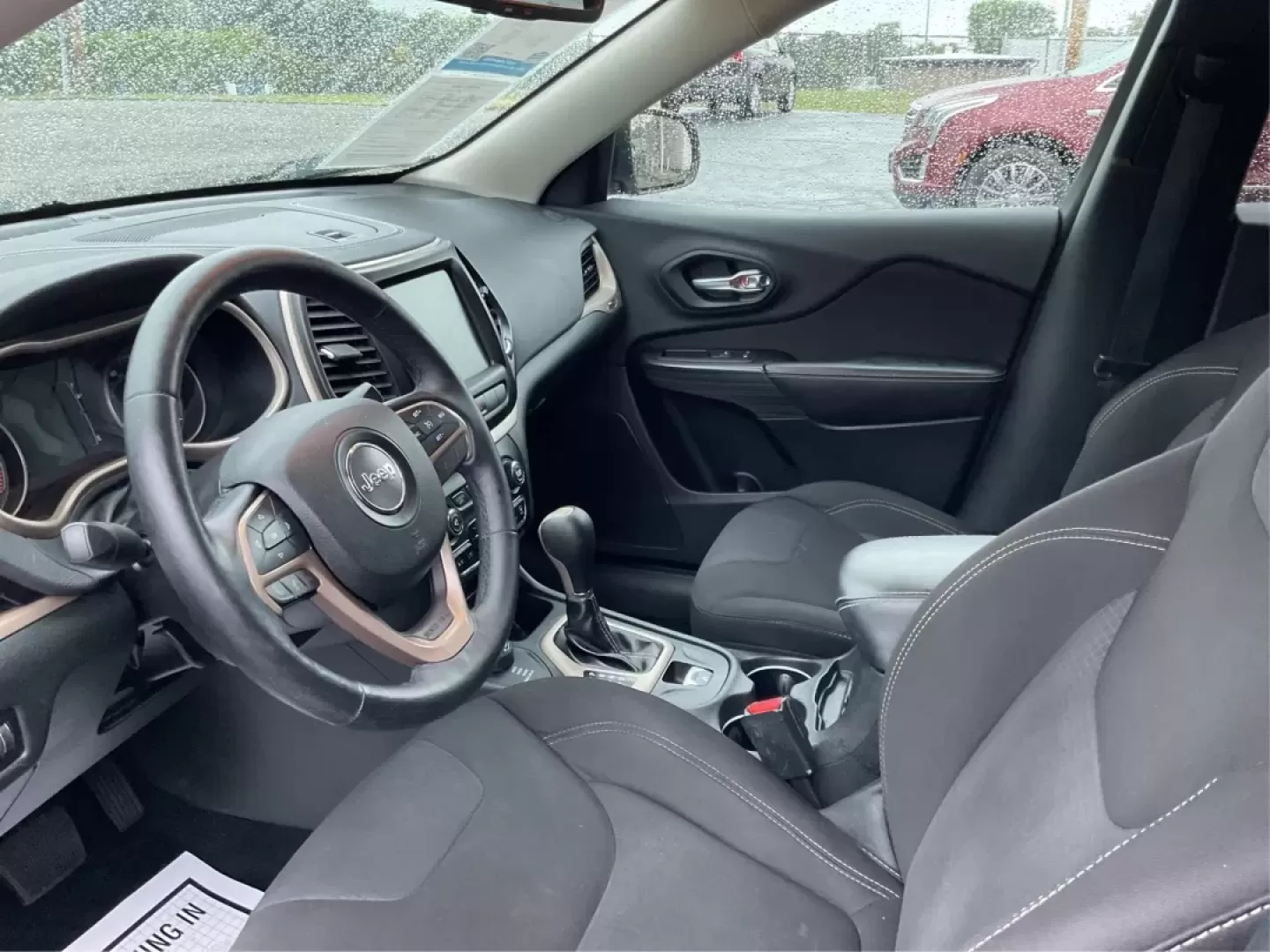2015 Jeep Cherokee Latitude (1C4PJMCB4FW) with an Other engine, located at 1230 East Main St, Xenia, OH, 45385, (937) 908-9800, 39.688026, -83.910172 - **Adventure Awaits: 2015 Jeep Cherokee Latitude in Stunning Deep Cherry Red!**<br /> <br /> If you seek a versatile vehicle that effortlessly adapts to your lifestyle, look no further than this 2015 Jeep Cherokee Latitude, perfect for families, commuters, or anyone with a spirit for adventure. With - Photo#9