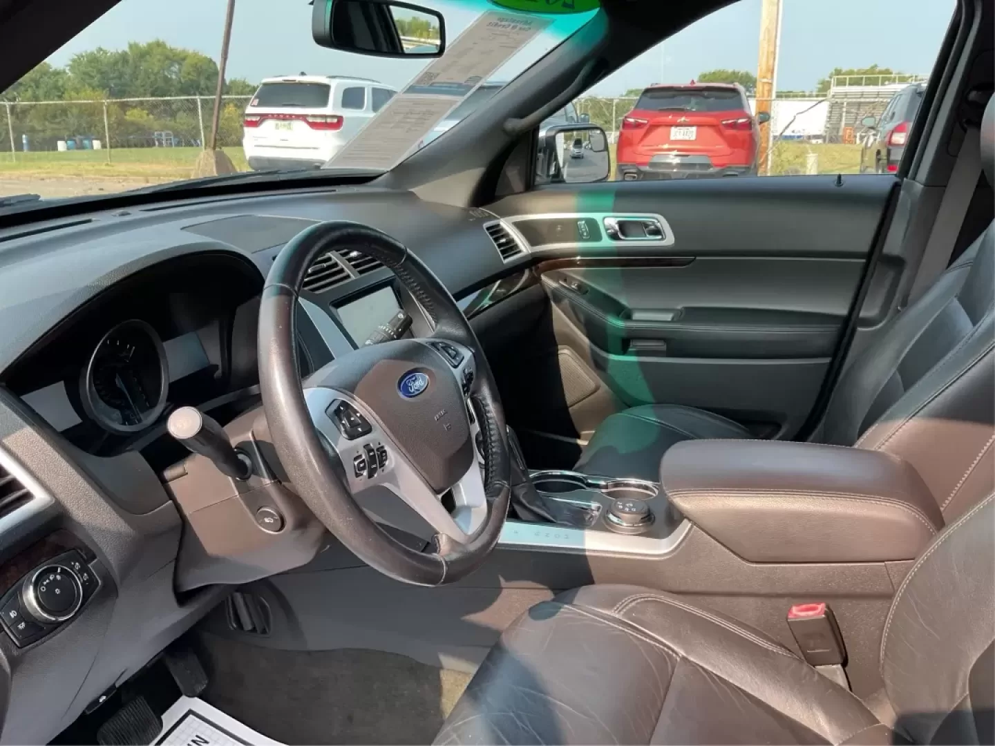 2015 Ford Explorer Limited (1FM5K8F86FG) with an 3.5L V-6 DOHC engine, located at 1230 East Main St, Xenia, OH, 45385, (937) 908-9800, 39.688026, -83.910172 - **Explore Your Next Adventure with the 2015 Ford Explorer Limited at Jamestown Auto Sales!**<br /> <br /> If you're seeking a versatile vehicle that meets the demands of your active lifestyle, look no further than the 2015 Ford Explorer Limited, available now at Jamestown Auto Sales in Xenia, OH. Th - Photo#9