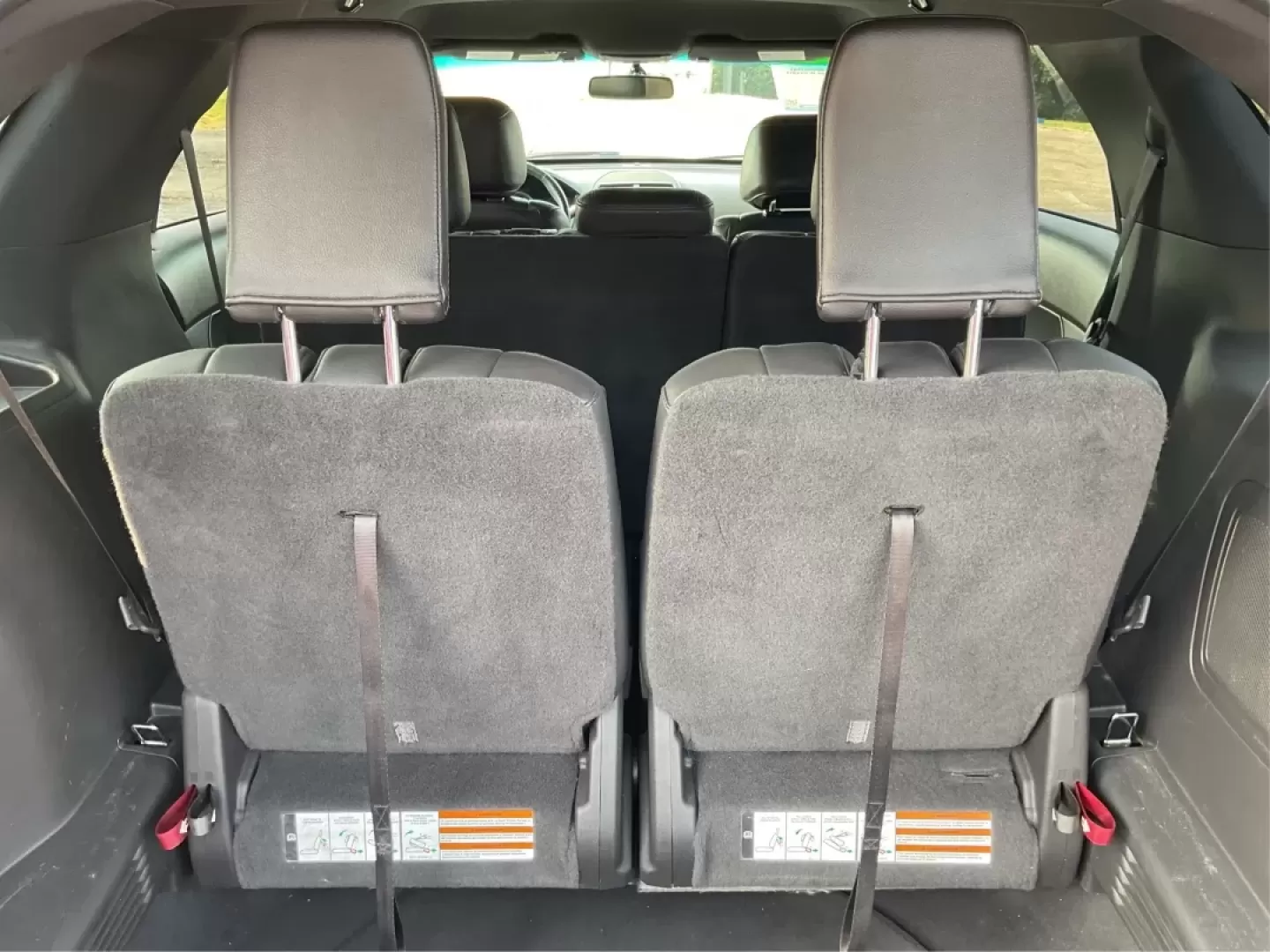 2015 Ford Explorer Limited (1FM5K8F86FG) with an 3.5L V-6 DOHC engine, located at 1230 East Main St, Xenia, OH, 45385, (937) 908-9800, 39.688026, -83.910172 - **Explore Your Next Adventure with the 2015 Ford Explorer Limited at Jamestown Auto Sales!**<br /> <br /> If you're seeking a versatile vehicle that meets the demands of your active lifestyle, look no further than the 2015 Ford Explorer Limited, available now at Jamestown Auto Sales in Xenia, OH. Th - Photo#12