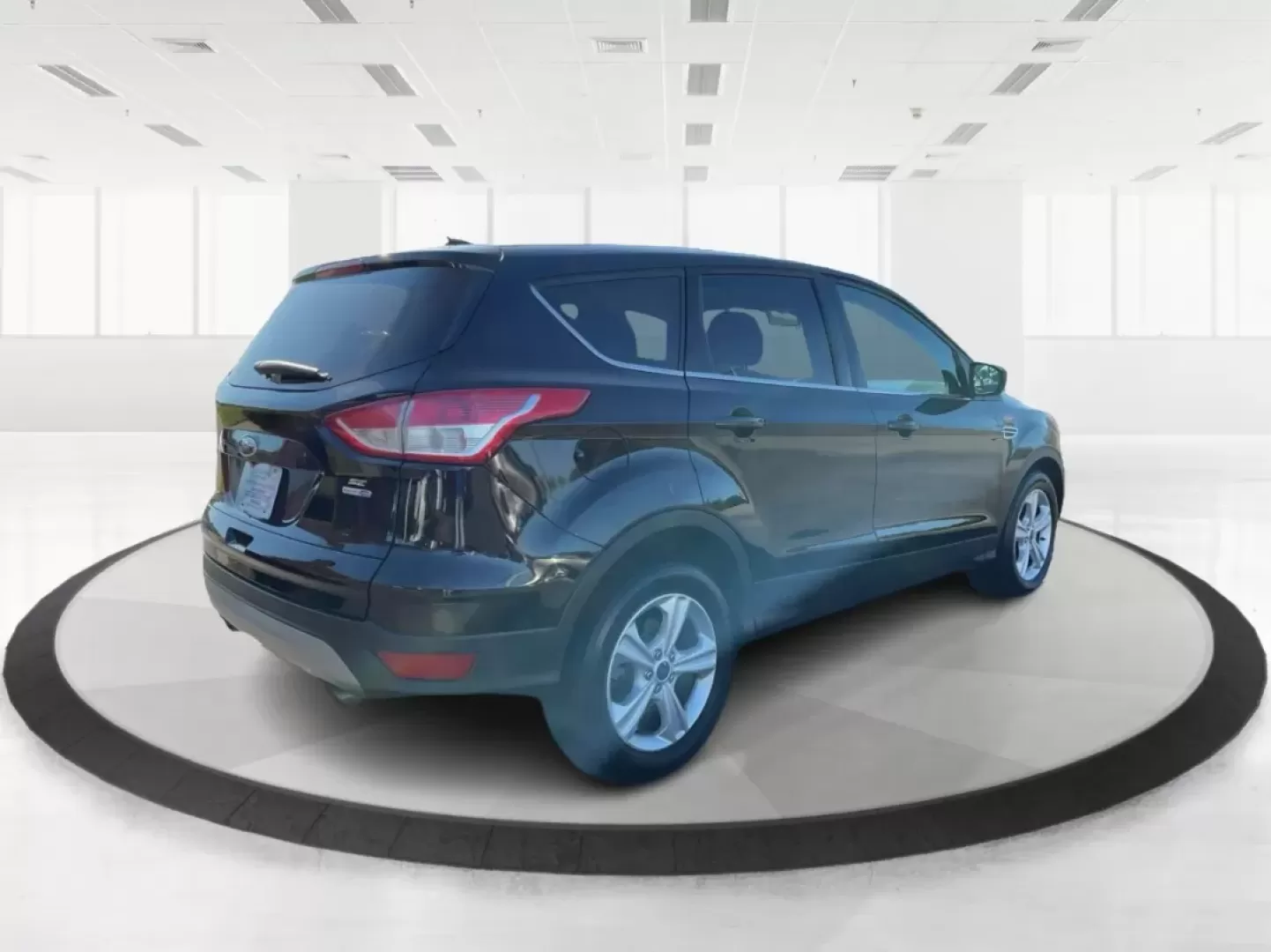 2016 Ford Escape SE (1FMCU9G92GU) with an Other engine, located at 1230 East Main St, Xenia, OH, 45385, (937) 908-9800, 39.688026, -83.910172 - **Adventure Awaits with the 2016 Ford Escape SE at Advantage Car and Credit - New Carlisle!**<br /> <br /> Are you ready to elevate your lifestyle with a vehicle that can handle both your daily commutes and weekend getaways? Look no further than this stunning 2016 Ford Escape SE, available now at Ad - Photo#2