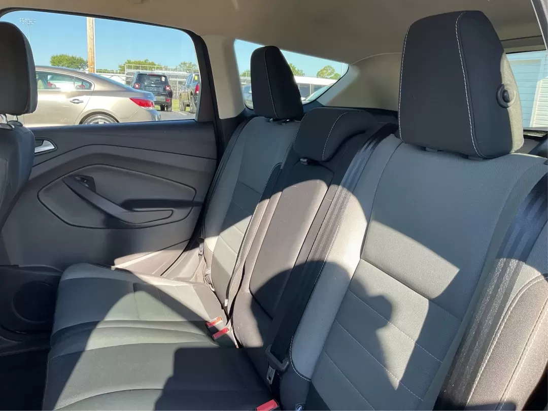 2016 Ford Escape SE (1FMCU9G92GU) with an 2.0L L4 DOHC 16V engine, 6-Speed Automatic transmission, located at 1230 East Main St, Xenia, OH, 45385, (937) 908-9800, 39.688026, -83.910172 - **Adventure Awaits with the 2016 Ford Escape SE at Advantage Car and Credit - New Carlisle!**<br /> <br /> Are you ready to elevate your lifestyle with a vehicle that can handle both your daily commutes and weekend getaways? Look no further than this stunning 2016 Ford Escape SE, available now at Ad - Photo#10