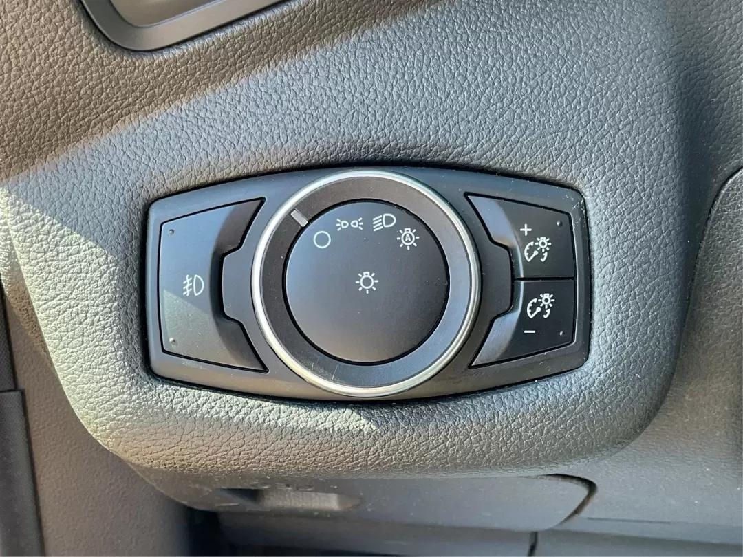 2016 Ford Escape SE (1FMCU9G92GU) with an 2.0L L4 DOHC 16V engine, 6-Speed Automatic transmission, located at 1230 East Main St, Xenia, OH, 45385, (937) 908-9800, 39.688026, -83.910172 - **Adventure Awaits with the 2016 Ford Escape SE at Advantage Car and Credit - New Carlisle!**<br /> <br /> Are you ready to elevate your lifestyle with a vehicle that can handle both your daily commutes and weekend getaways? Look no further than this stunning 2016 Ford Escape SE, available now at Ad - Photo#17