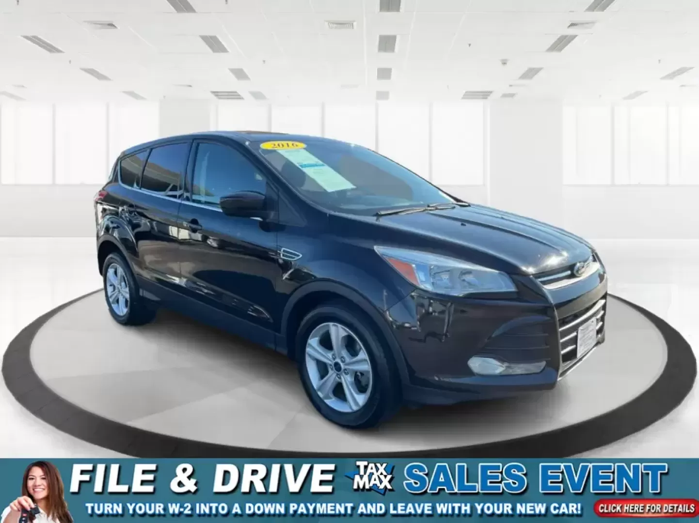 2016 Ford Escape SE (1FMCU9G92GU) with an 2.0L L4 DOHC 16V engine, 6-Speed Automatic transmission, located at 1951 S Dayton Lakeview Rd., New Carlisle, OH, 45344, (937) 908-9800, 39.890999, -84.050255 - **Adventure Awaits with the 2016 Ford Escape SE at Advantage Car and Credit - New Carlisle!**<br /> <br /> Are you ready to elevate your lifestyle with a vehicle that can handle both your daily commutes and weekend getaways? Look no further than this stunning 2016 Ford Escape SE, available now at Ad - Photo#0