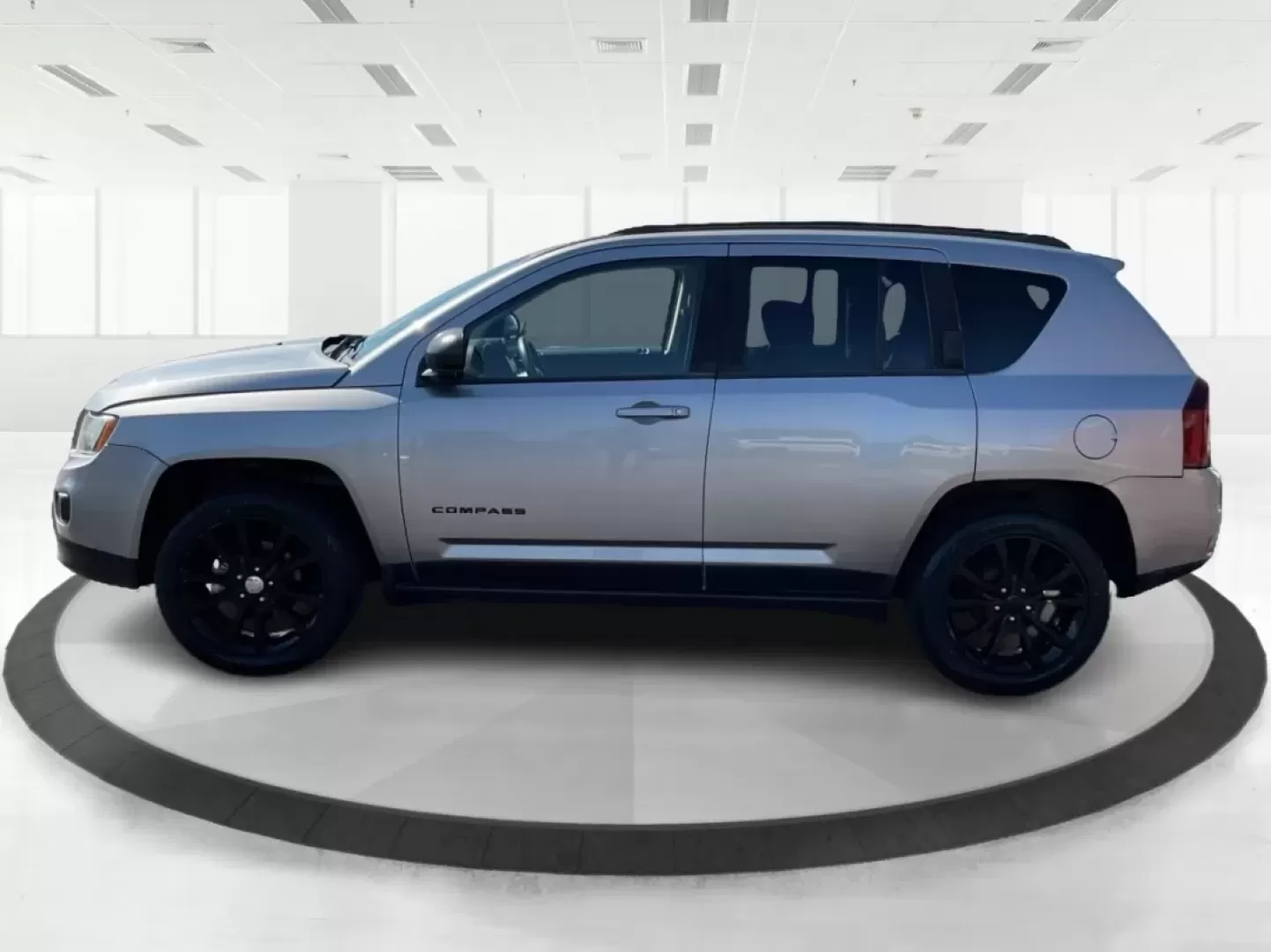 2015 Jeep Compass Altitude Edition (1C4NJCBA6FD) with an 2L I-4 DOHC engine, located at 8750 N County Rd 25A, Piqua, OH, 45356, (937) 908-9800, 40.164391, -84.232513 - **Adventure Awaits in the 2015 Jeep Compass Altitude Edition at Advantage Car and Credit - Fairborn!**<br /> <br /> Are you ready for your next adventure? The 2015 Jeep Compass Altitude Edition is your perfect companion for weekend getaways, family road trips, or even your daily commute! This versat - Photo#5