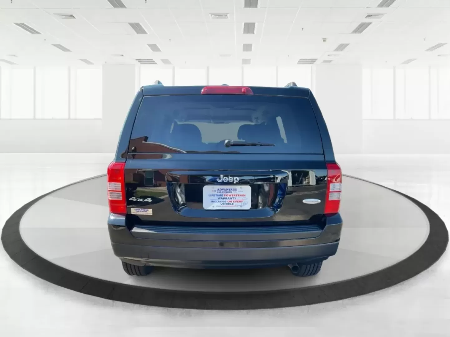 2015 Jeep Patriot Latitude (1C4NJRFB6FD) with an 2.4L I-4 DOHC engine, located at 1099 N County Rd 25A , Troy, OH, 45373, (937) 908-9800, 40.057079, -84.212883 - Discover the freedom of adventure with this 2015 Jeep Patriot Latitude, perfect for those who crave weekend getaways or family outings. With ample space and rugged capabilities, this SUV is designed for both urban commuting and off-road excursions. Whether you're navigating Troy's scenic backroads o - Photo#3