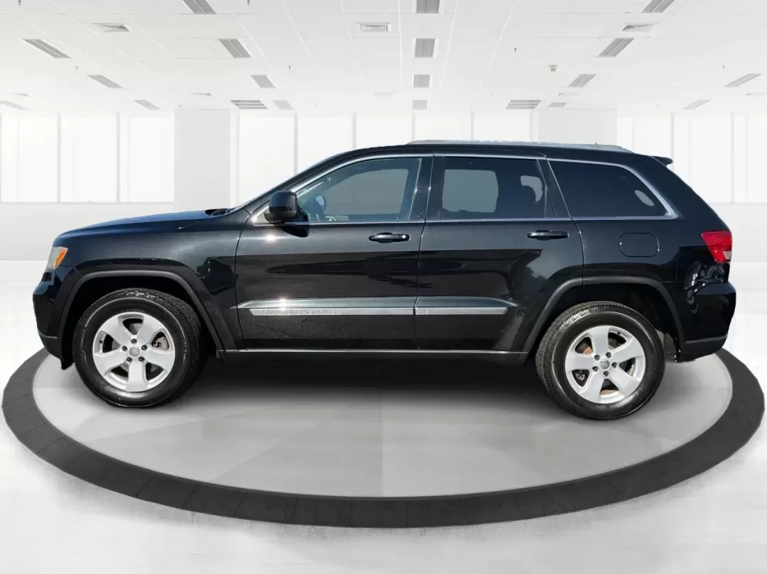 2012 Jeep Grand Cherokee Laredo (1C4RJFAG8CC) with an Other engine, located at 8750 N County Rd 25A, Piqua, OH, 45356, (937) 908-9800, 40.164391, -84.232513 - 2012 Jeep Grand Cherokee Laredo - Photo#5