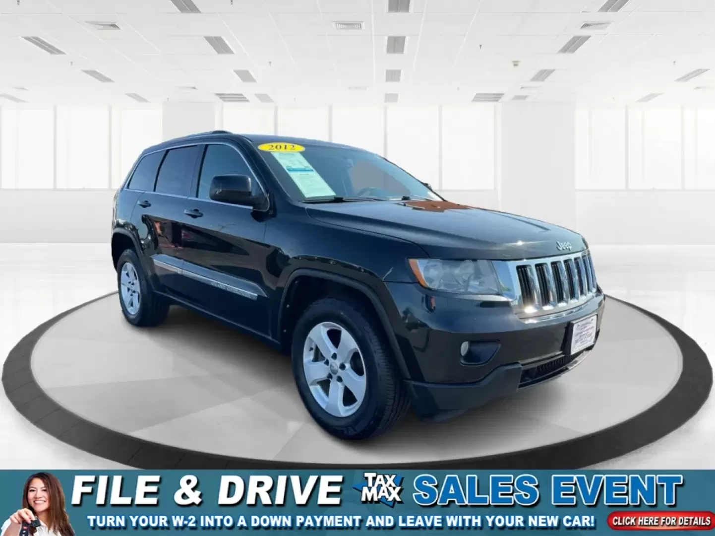 2012 Jeep Grand Cherokee Laredo (1C4RJFAG8CC) with an Other engine, located at 4508 South Dixie Dr, Moraine, OH, 45439, (937) 908-9800, 39.689976, -84.218452 - **Adventure Awaits with the 2012 Jeep Grand Cherokee Laredo Perfect for Your Next Journey!**<br /> <br /> Are you ready to upgrade your driving experience while embracing the adventurous lifestyle that comes with owning an SUV? The 2012 Jeep Grand Cherokee Laredo is the epitome of versatility, desi - Photo#0