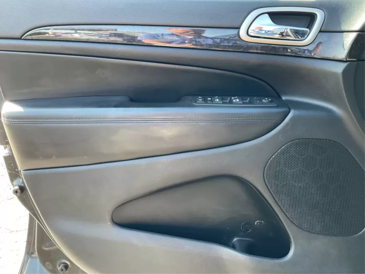 2012 Jeep Grand Cherokee Laredo (1C4RJFAG8CC) with an Other engine, located at 4508 South Dixie Dr, Moraine, OH, 45439, (937) 908-9800, 39.689976, -84.218452 - **Adventure Awaits with the 2012 Jeep Grand Cherokee Laredo Perfect for Your Next Journey!**<br /> <br /> Are you ready to upgrade your driving experience while embracing the adventurous lifestyle that comes with owning an SUV? The 2012 Jeep Grand Cherokee Laredo is the epitome of versatility, desi - Photo#19