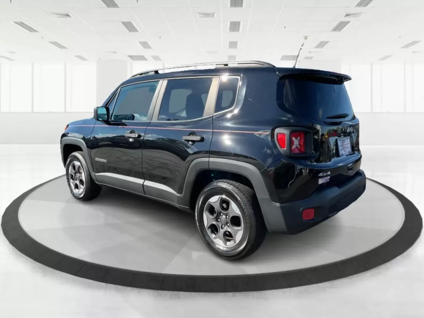 2018 Jeep Renegade Sport 4x4 (ZACCJBAB1JP) with an Other engine, located at 1951 S Dayton Lakeview Rd., New Carlisle, OH, 45344, (937) 908-9800, 39.890999, -84.050255 - Are you in search of a versatile vehicle that seamlessly adapts to your on-the-go lifestyle? Look no further than the **2018 Jeep Renegade Sport 4x4**, now available at **Advantage Car and Credit** in Piqua, OH. Perfect for weekend adventures, daily commutes, or family outings, this crossover offers - Photo#4