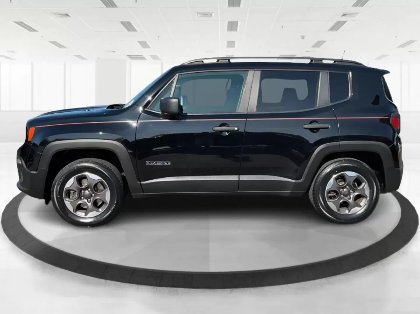2018 Jeep Renegade Sport 4x4 (ZACCJBAB1JP) with an Other engine, located at 8750 N County Rd 25A, Piqua, OH, 45356, (937) 908-9800, 40.164391, -84.232513 - Are you in search of a versatile vehicle that seamlessly adapts to your on-the-go lifestyle? Look no further than the **2018 Jeep Renegade Sport 4x4**, now available at **Advantage Car and Credit** in Piqua, OH. Perfect for weekend adventures, daily commutes, or family outings, this crossover offers - Photo#4