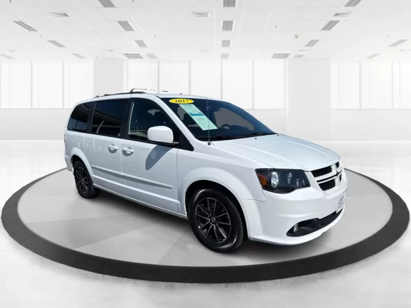 2017 Dodge Grand Caravan GT (2C4RDGEGXHR) with an Pentastar 3.6L V-6 DOHC engine, located at 8750 N County Rd 25A, Piqua, OH, 45356, (937) 908-9800, 40.164391, -84.232513 - Are you searching for the perfect family vehicle that offers both comfort and versatility? Look no further! At Advantage Car and Credit in Piqua, OH, we proudly present this 2017 Dodge Grand Caravan GT, designed to elevate your family adventures while keeping your budget in check. This spacious pass - Photo#0