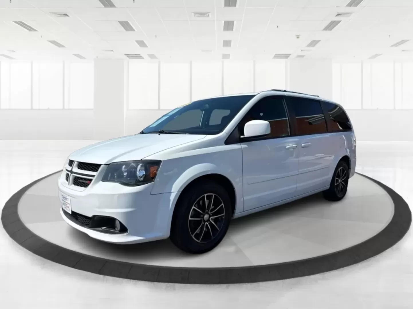 2017 Dodge Grand Caravan GT (2C4RDGEGXHR) with an Pentastar 3.6L V-6 DOHC engine, located at 8750 N County Rd 25A, Piqua, OH, 45356, (937) 908-9800, 40.164391, -84.232513 - Are you searching for the perfect family vehicle that offers both comfort and versatility? Look no further! At Advantage Car and Credit in Piqua, OH, we proudly present this 2017 Dodge Grand Caravan GT, designed to elevate your family adventures while keeping your budget in check. This spacious pass - Photo#8