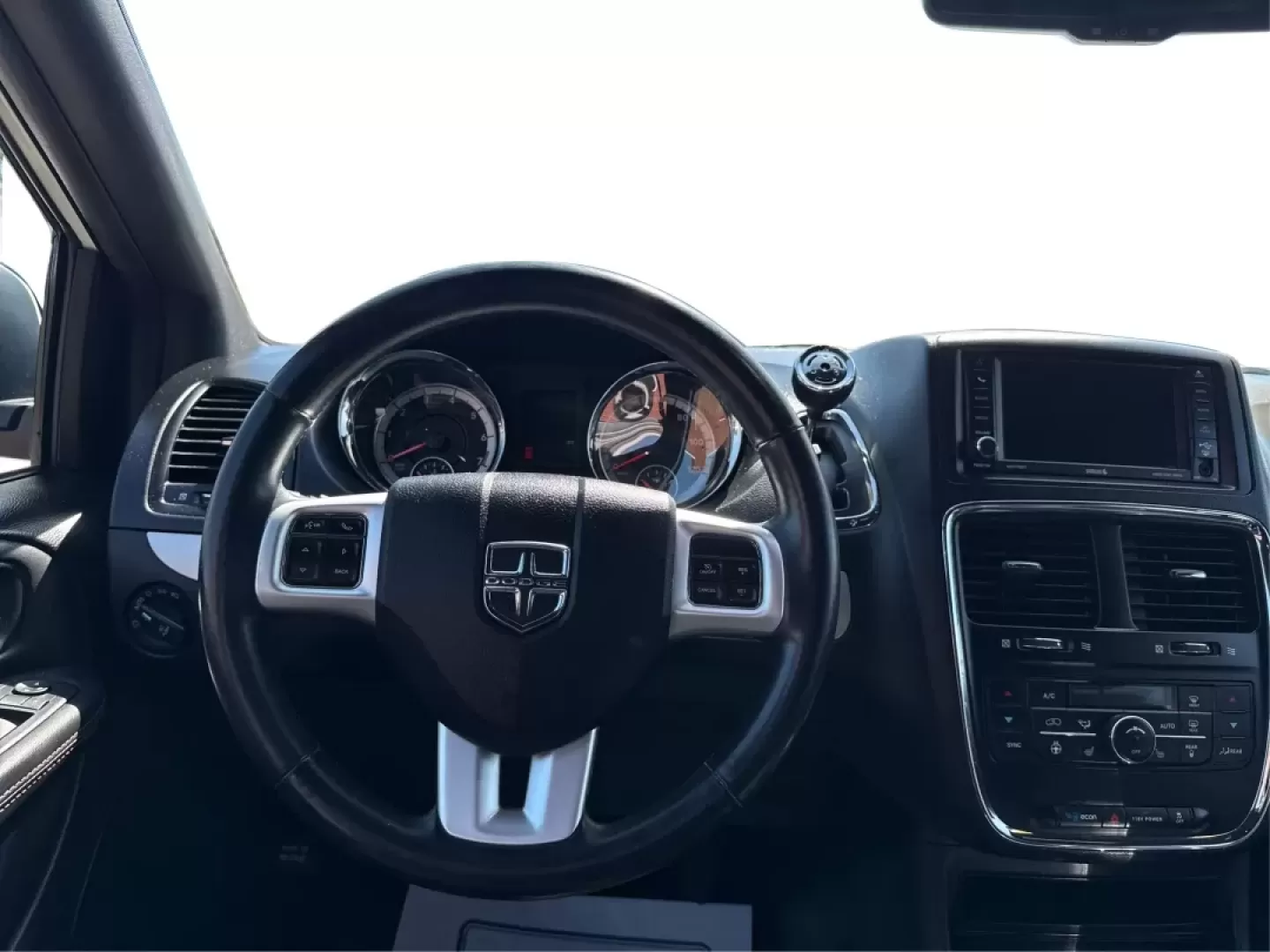 2017 Dodge Grand Caravan GT (2C4RDGEGXHR) with an Pentastar 3.6L V-6 DOHC engine, located at 8750 N County Rd 25A, Piqua, OH, 45356, (937) 908-9800, 40.164391, -84.232513 - Are you searching for the perfect family vehicle that offers both comfort and versatility? Look no further! At Advantage Car and Credit in Piqua, OH, we proudly present this 2017 Dodge Grand Caravan GT, designed to elevate your family adventures while keeping your budget in check. This spacious pass - Photo#21