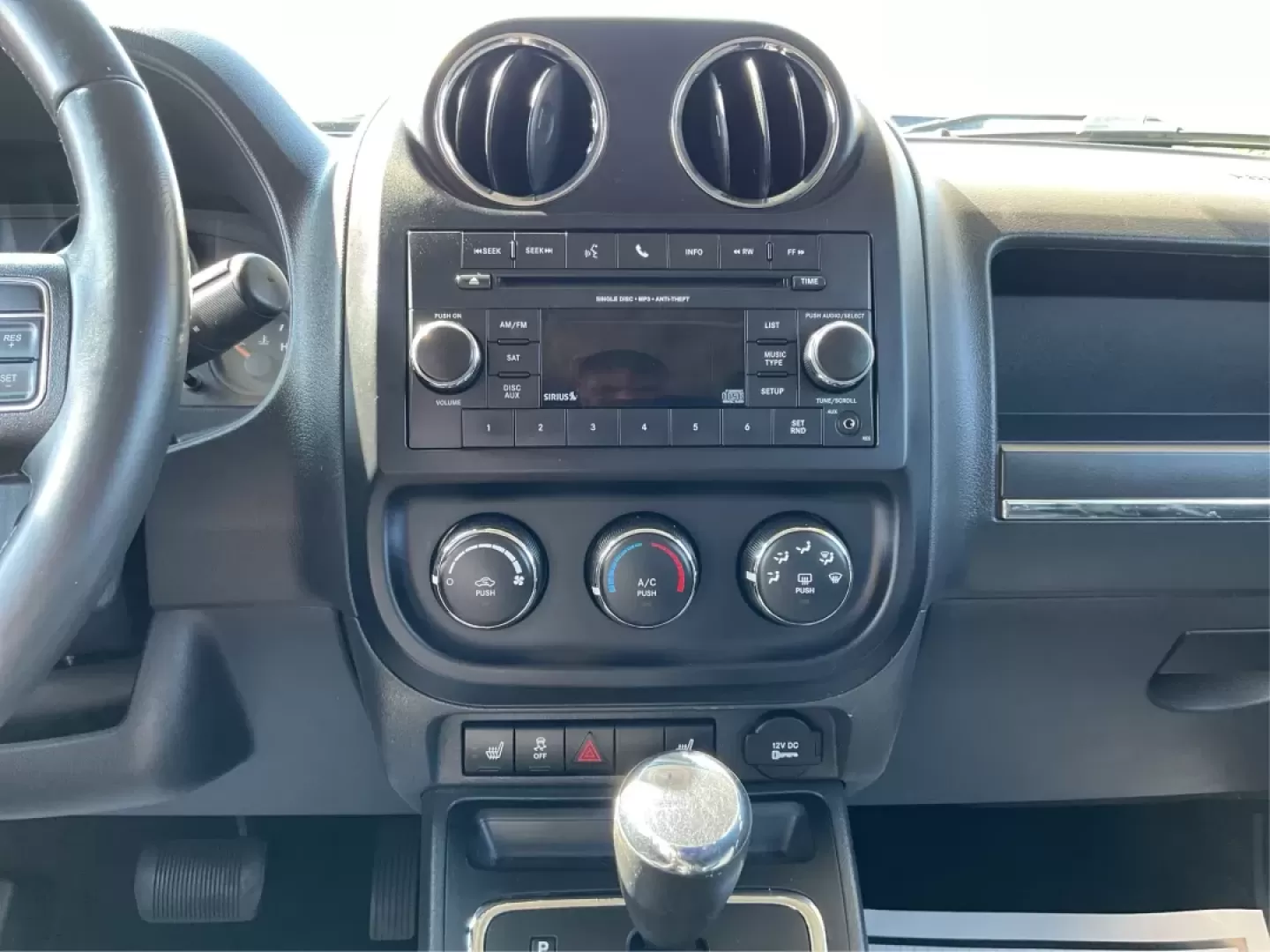 2016 Jeep Patriot High Altitude Edition (1C4NJPFA3GD) with an 2L I-4 DOHC engine, located at 1951 S Dayton Lakeview Rd., New Carlisle, OH, 45344, (937) 908-9800, 39.890999, -84.050255 - Explore the open roads and off-the-beaten-path adventures with this stunning 2016 Jeep Patriot High Altitude Edition, available now at Advantage Car and Credit in New Carlisle, OH. If you're a weekend warrior looking for a reliable and versatile SUV that accommodates your active lifestyle, this Jeep - Photo#13