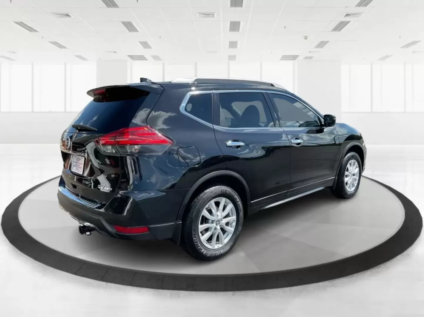 2017 Nissan Rogue SV (5N1AT2MV3HC) with an 2.5L I-4 DOHC engine, located at 1184 Kauffman Ave, Fairborn, OH, 45324, (937) 908-9800, 39.807072, -84.030914 - **Discover the 2017 Nissan Rogue SV: Your Ultimate Family Adventure Companion!**<br /> <br /> Are you in search of the perfect vehicle that caters to both your family's needs and your adventurous spirit? Look no further than the 2017 Nissan Rogue SV, an exceptional SUV that delivers comfort, versati - Photo#2