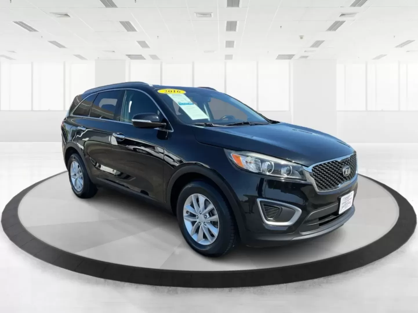 2016 Kia Sorento 2.4L LX (5XYPG4A31GG) with an 2.4L I-4 gasoline direct injection engine, located at 1951 S Dayton Lakeview Rd., New Carlisle, OH, 45344, (937) 908-9800, 39.890999, -84.050255 - **Experience the Road Like Never Before with the 2016 Kia Sorento!**<br /> <br /> Are you ready to elevate your daily commute or family road trips? The 2016 Kia Sorento offers a perfect blend of versatility, comfort, and technology, making it an ideal choice for growing families and budget-conscious - Photo#0